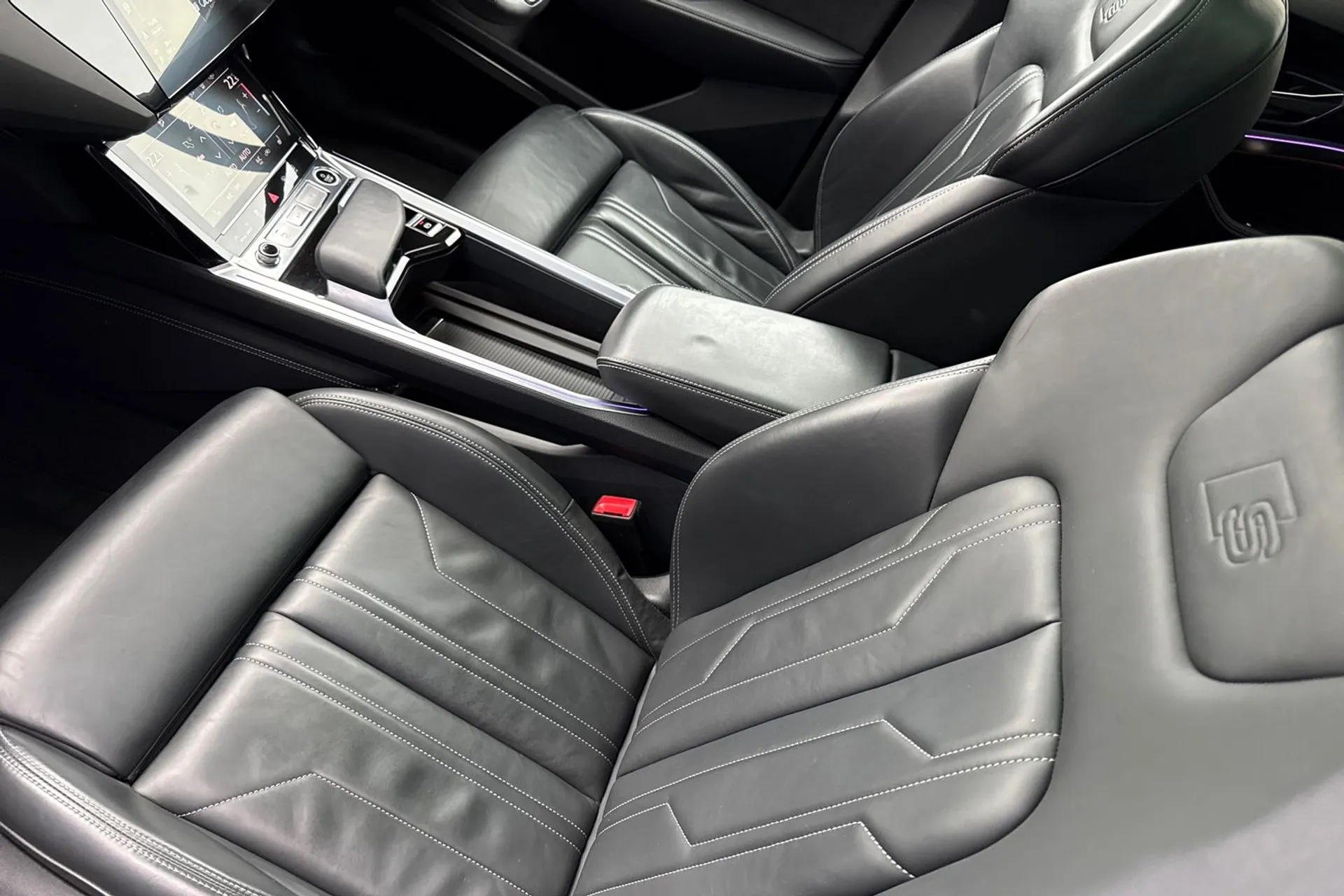 Audi Q8 thumbnail image number 48