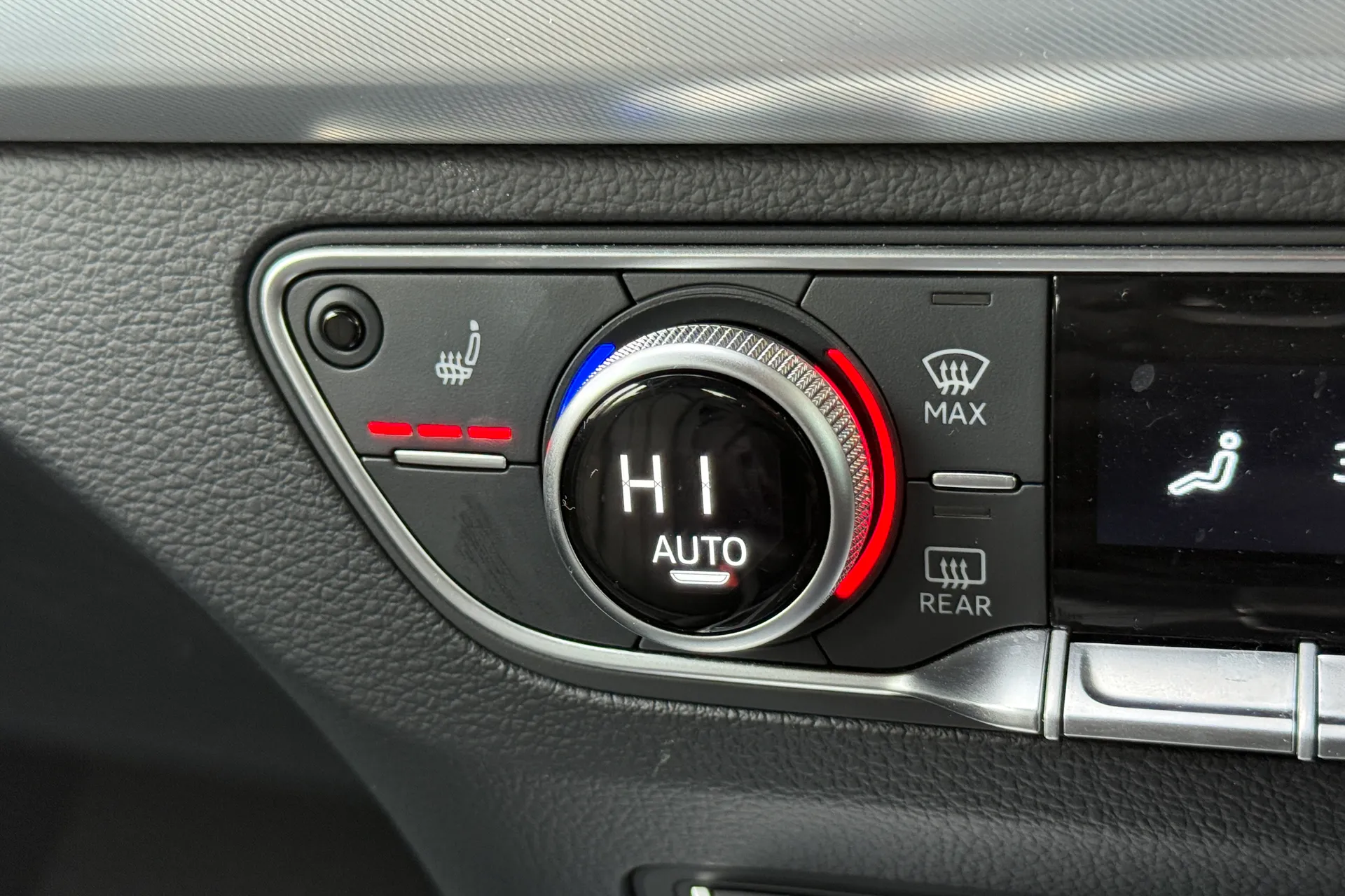 Audi Q5 thumbnail image number 6