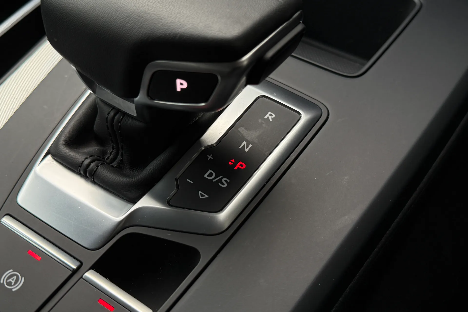 Audi Q5 thumbnail image number 24