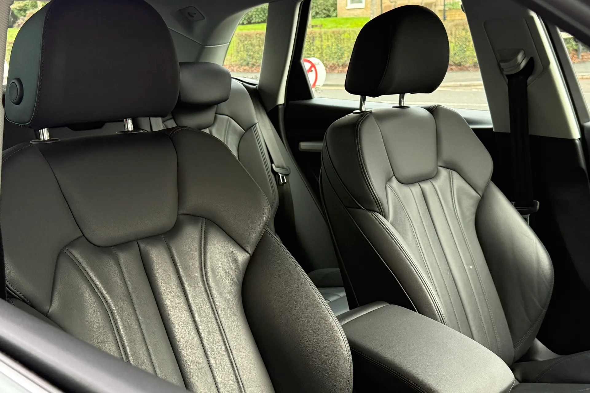 Audi Q5 thumbnail image number 32