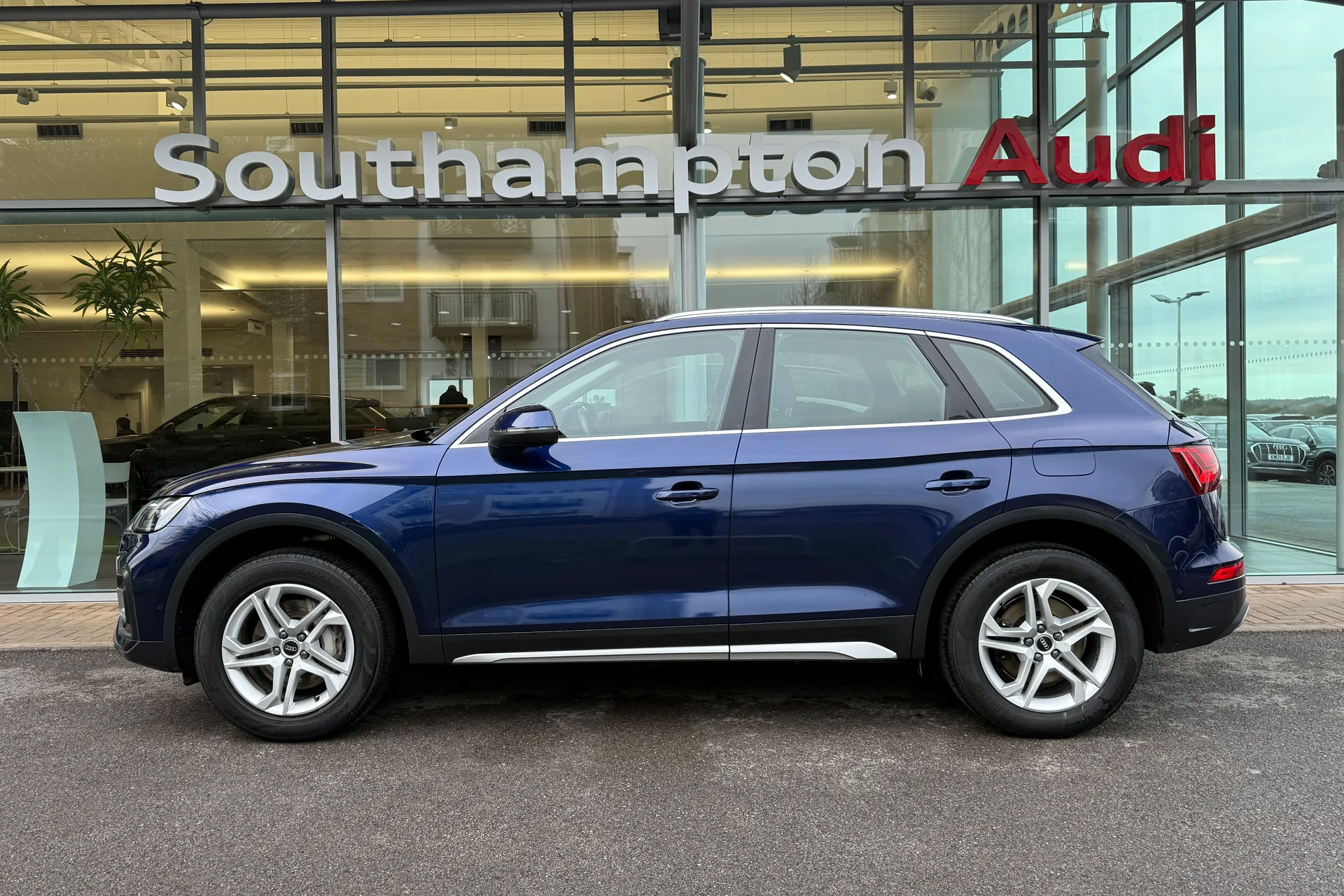 Audi Q5 thumbnail image number 47