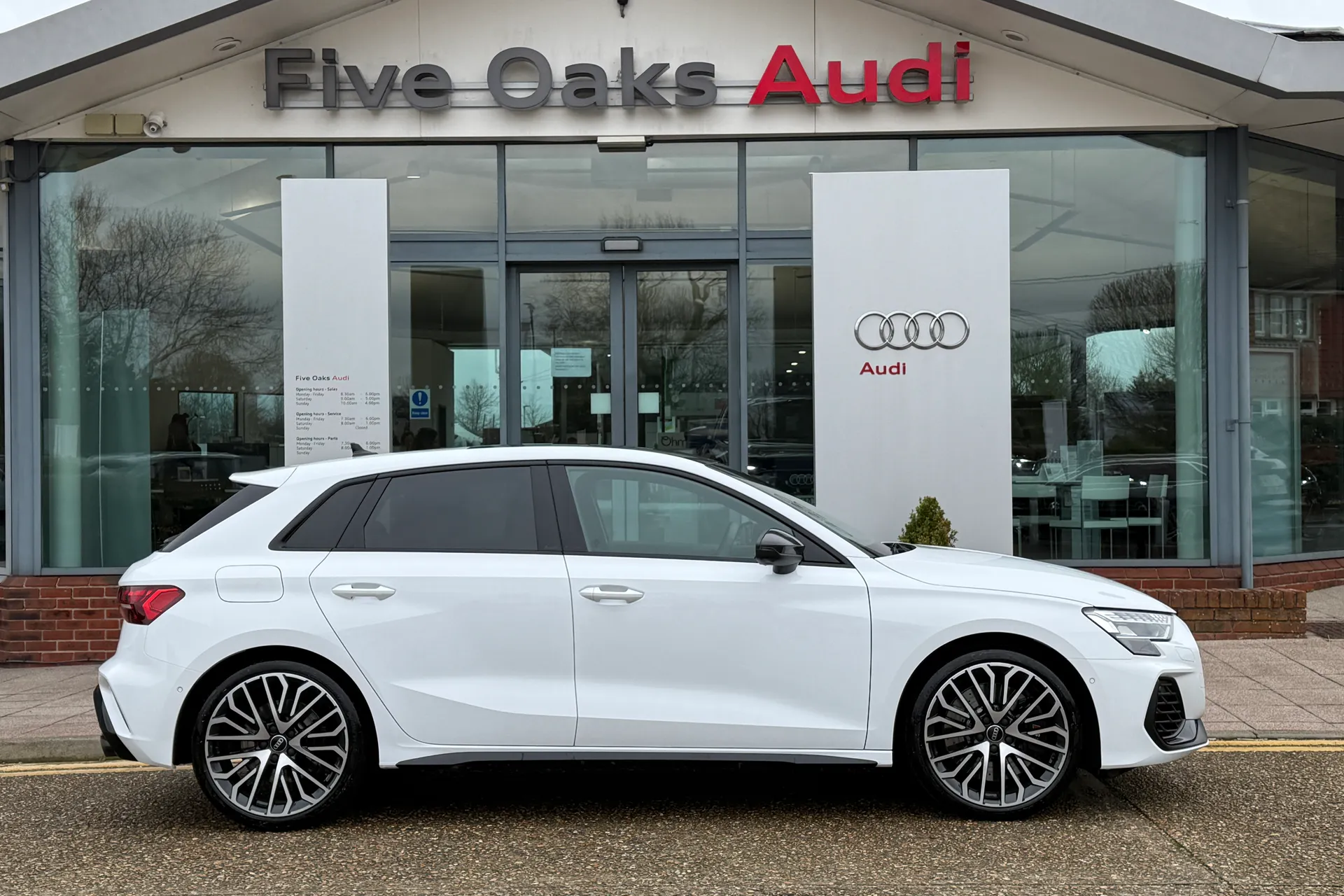Audi A3 thumbnail image number 2