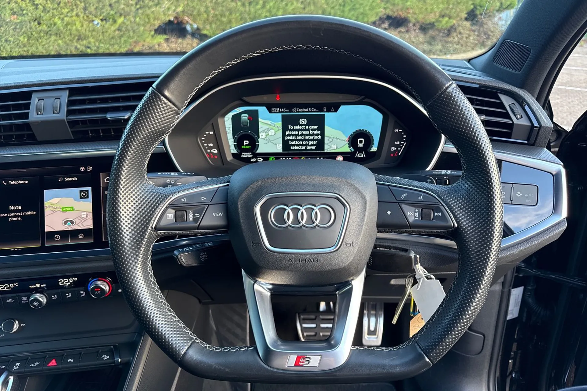 Audi Q3 thumbnail image number 25