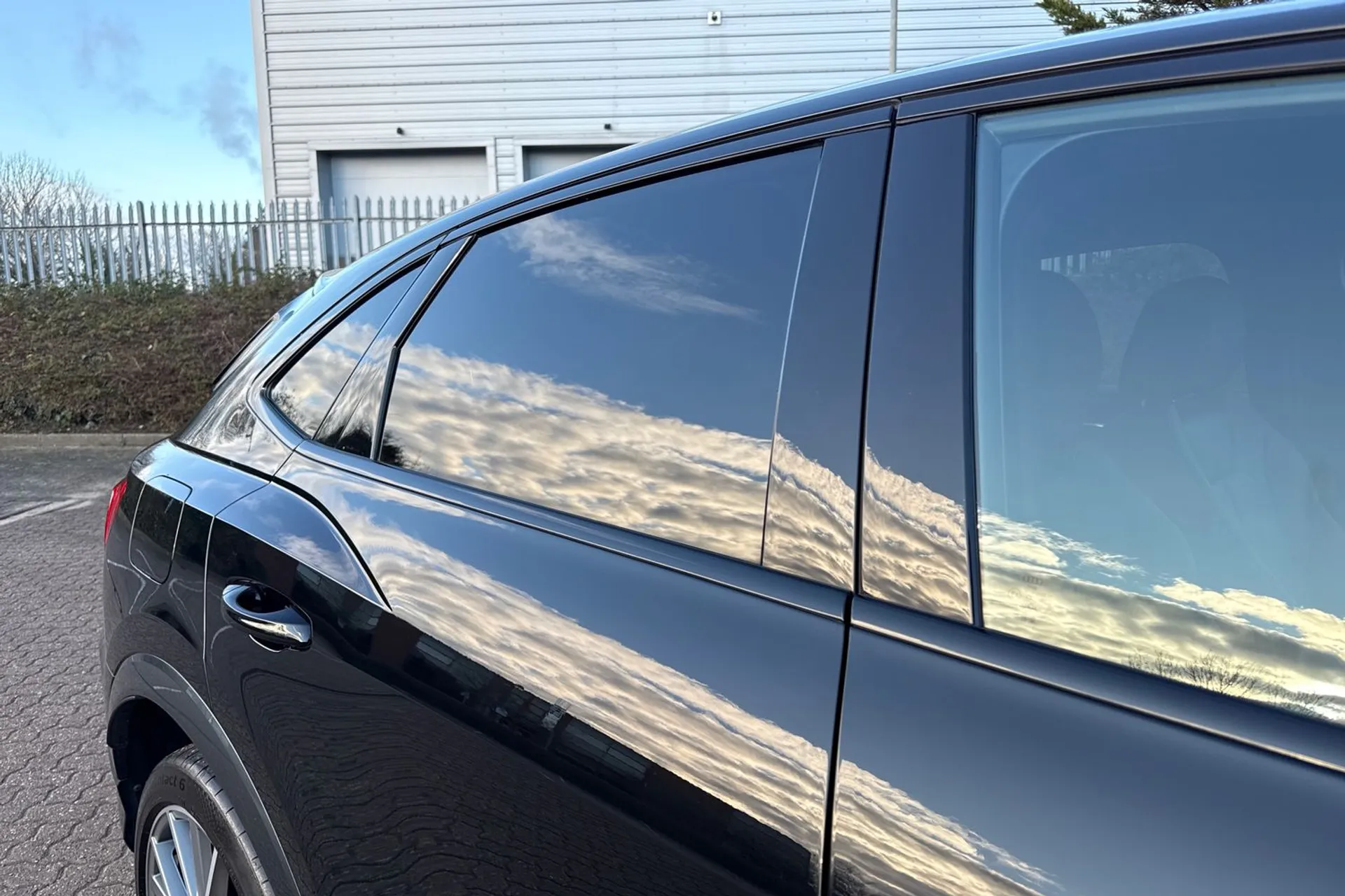 Audi Q3 thumbnail image number 14