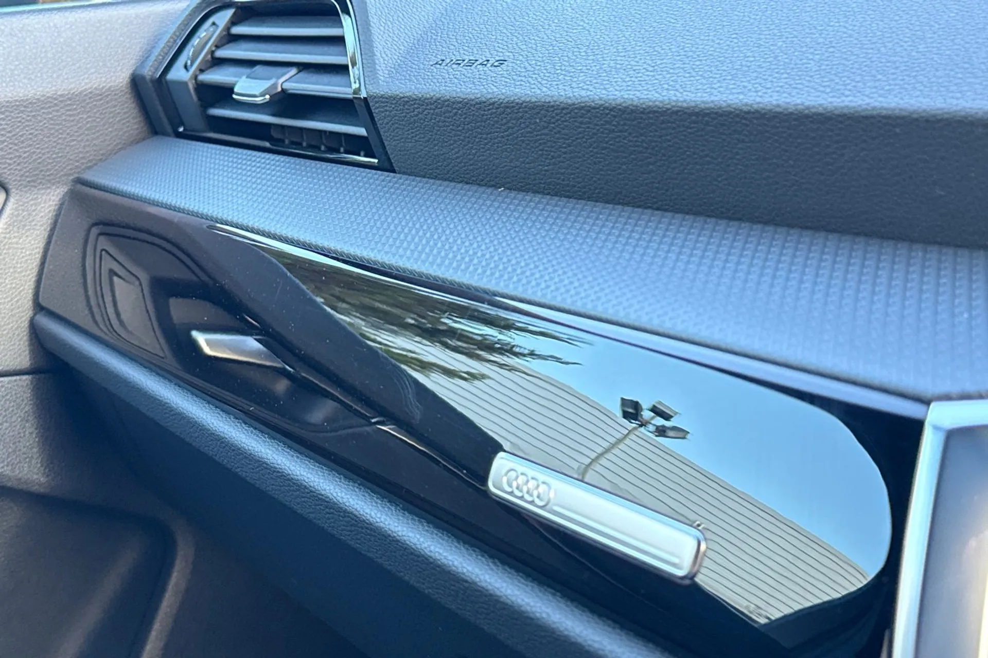 Audi Q3 thumbnail image number 49