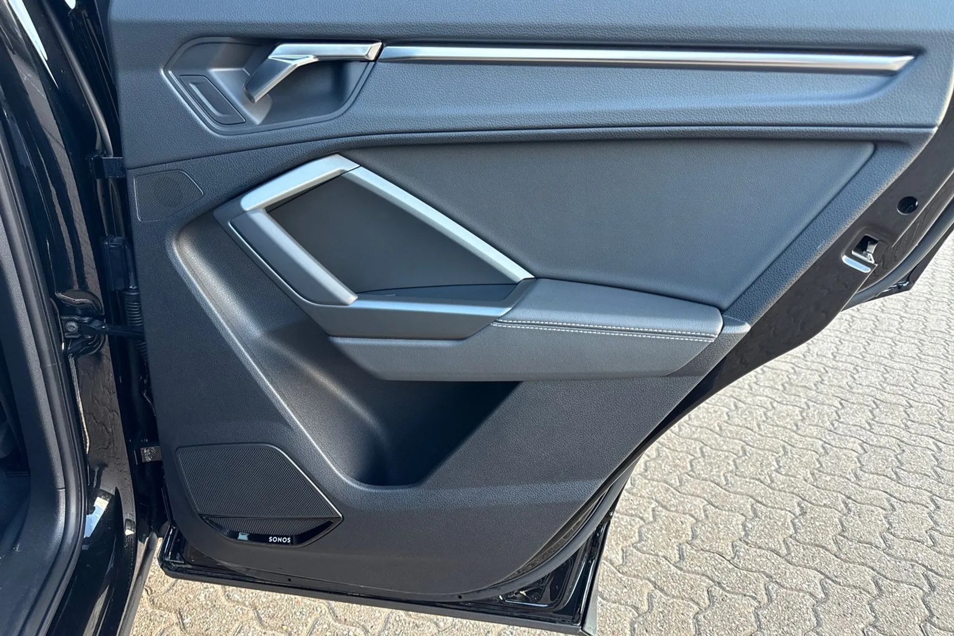 Audi Q3 thumbnail image number 51