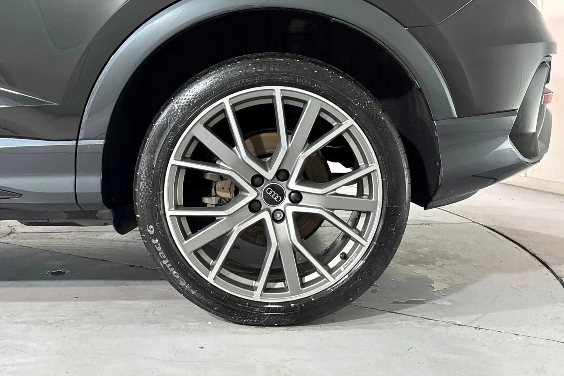 Audi Q3 thumbnail image number 13