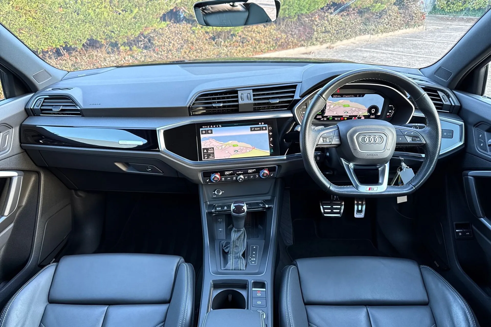 Audi Q3 thumbnail image number 3