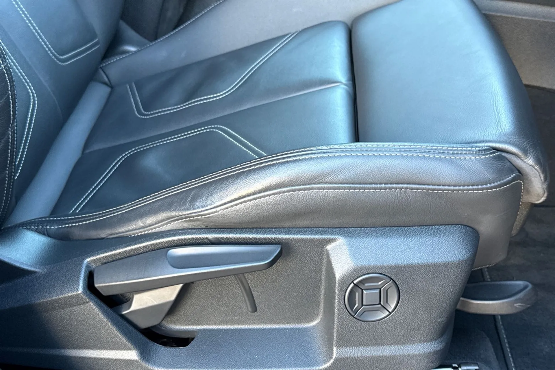 Audi Q3 thumbnail image number 50