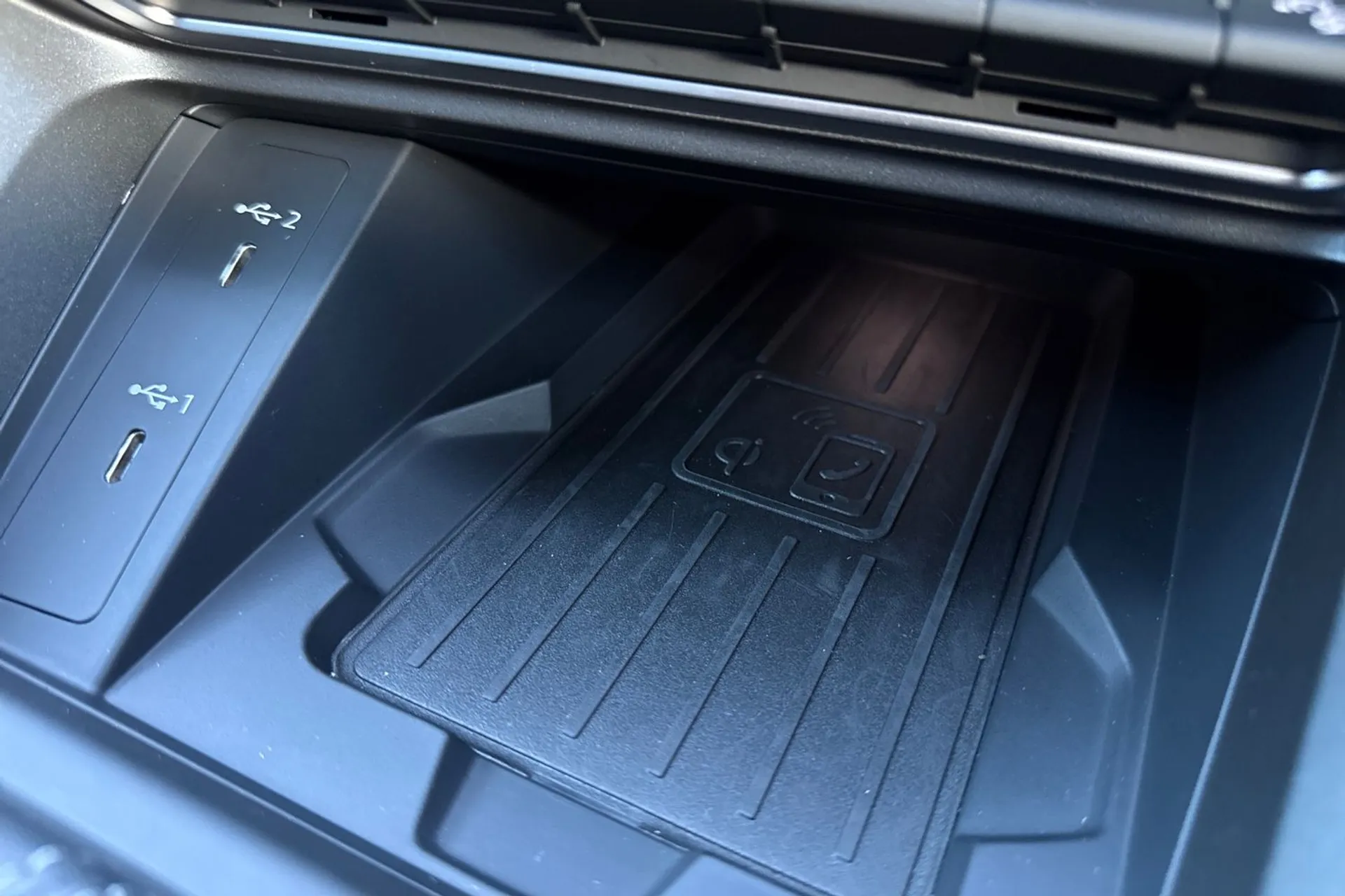 Audi Q3 thumbnail image number 29