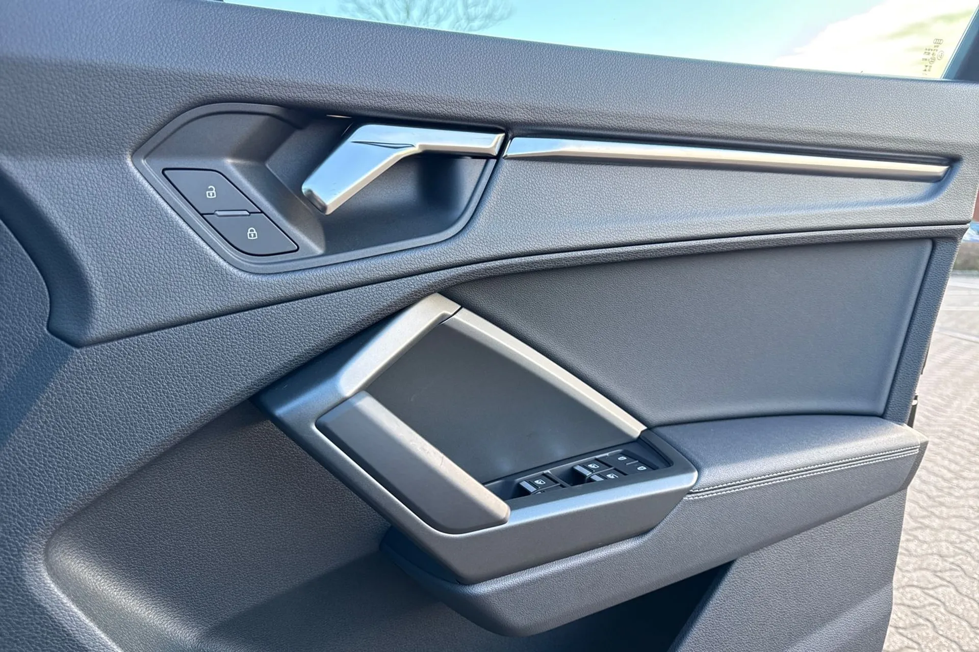 Audi Q3 thumbnail image number 45