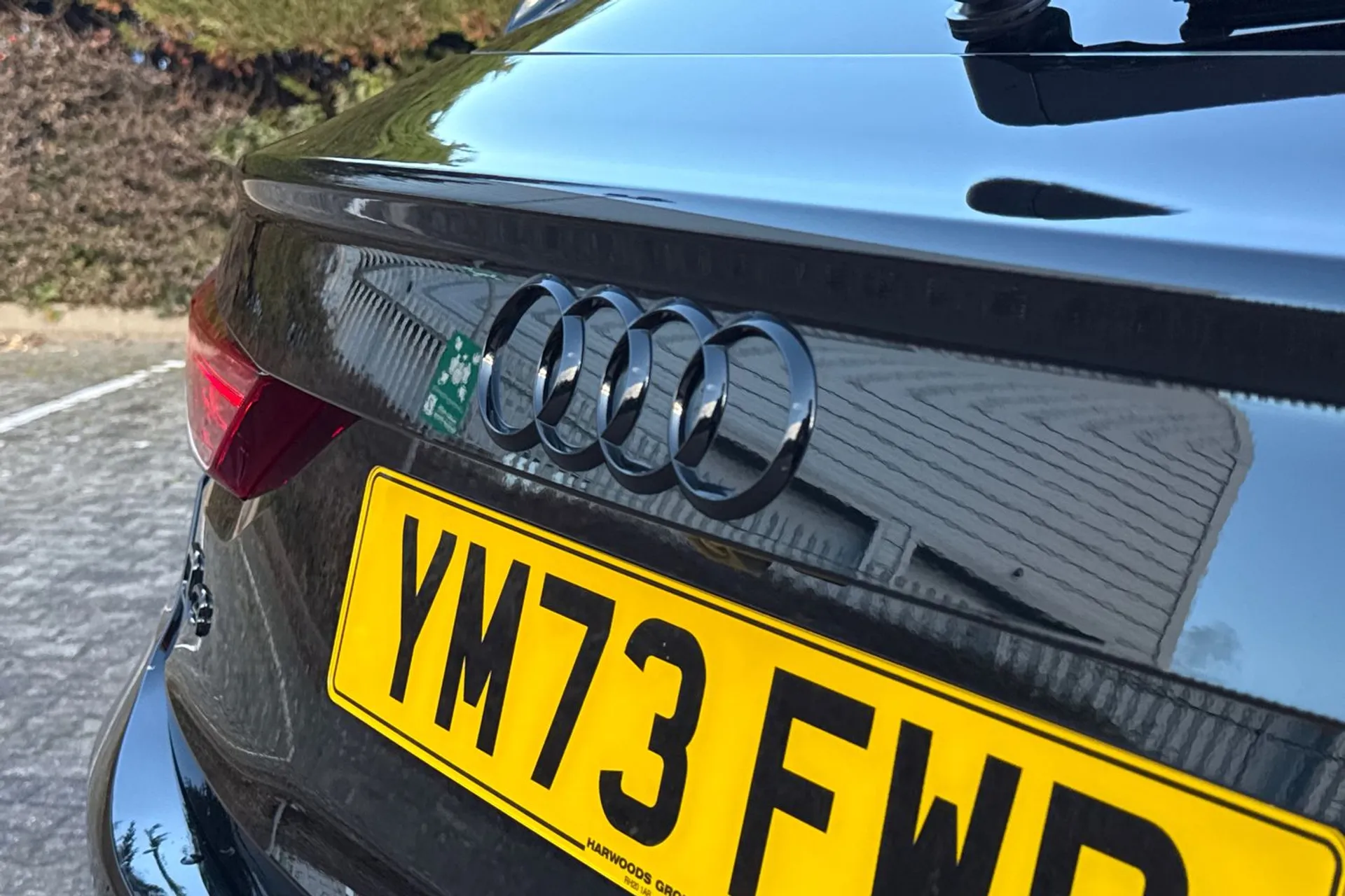 Audi Q3 thumbnail image number 16