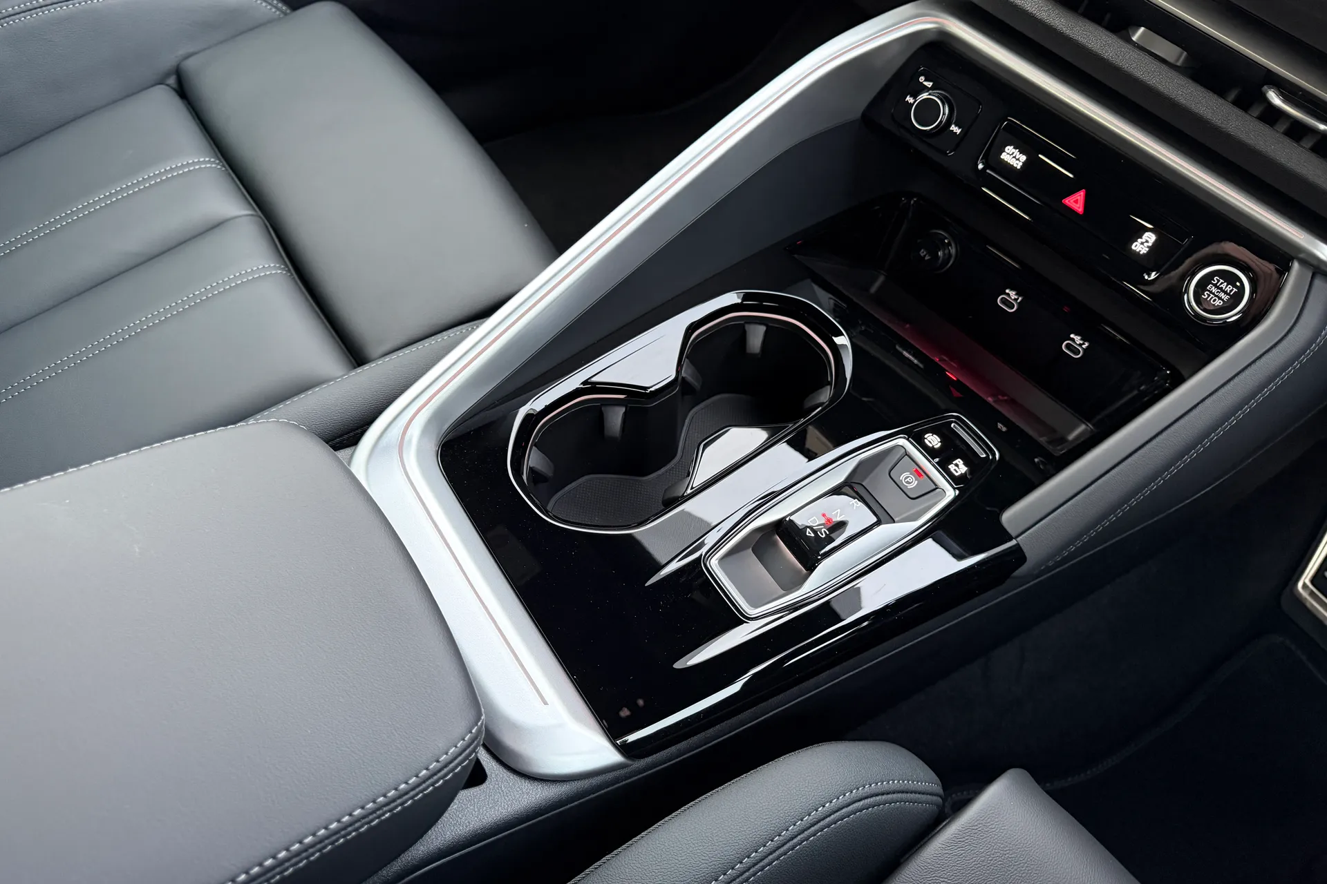Audi Q5 thumbnail image number 46