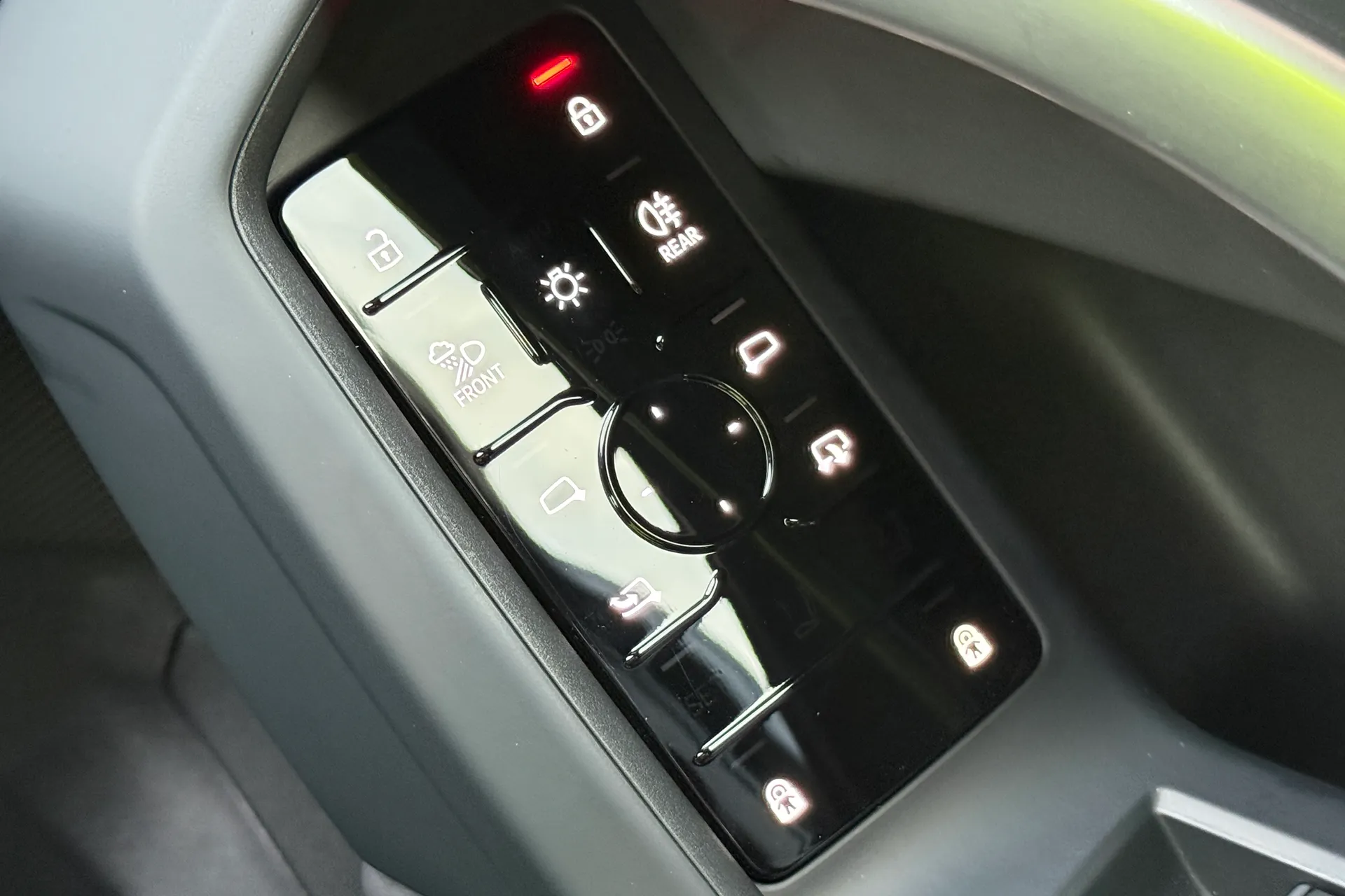 Audi Q5 thumbnail image number 28