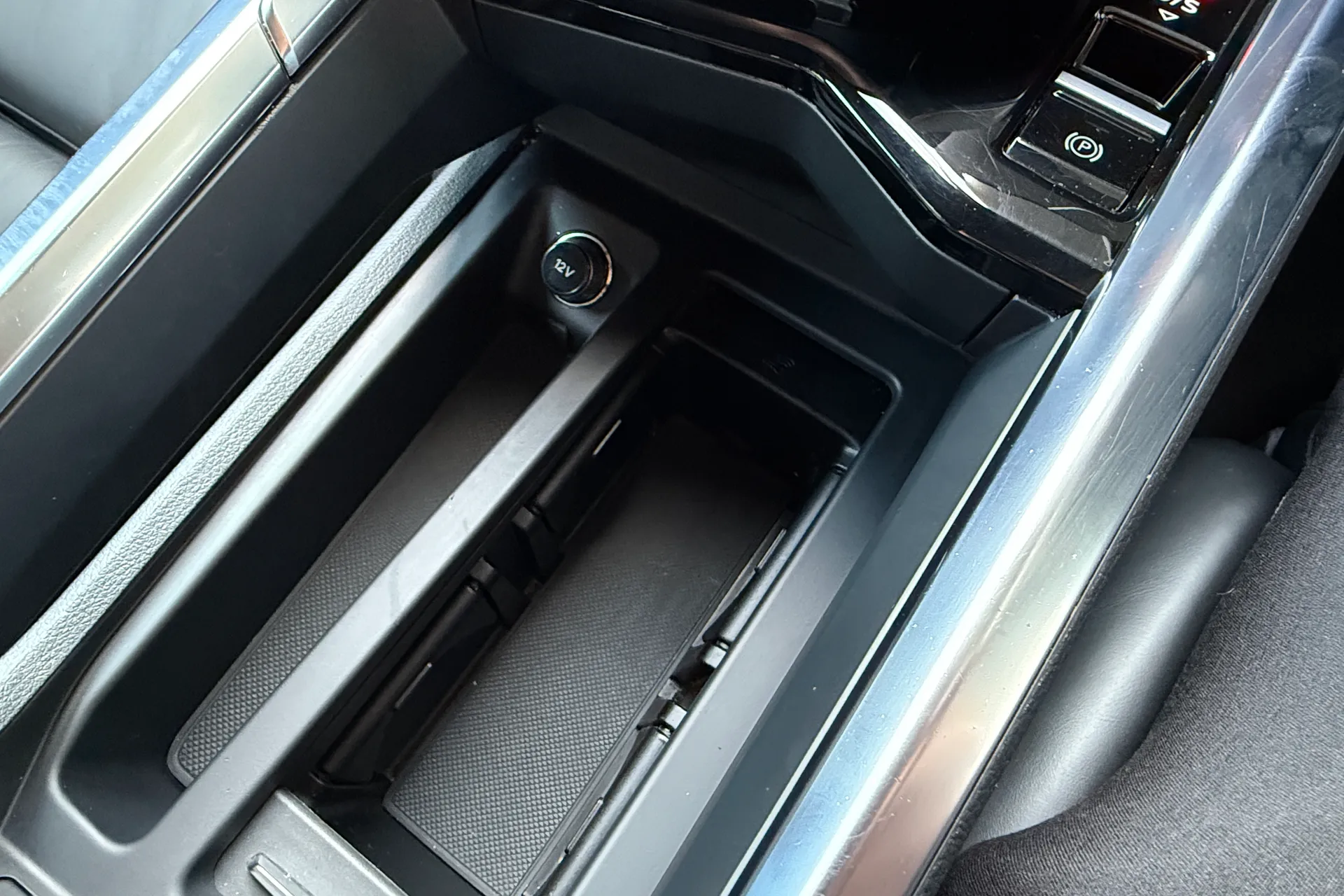 Audi e-tron thumbnail image number 22