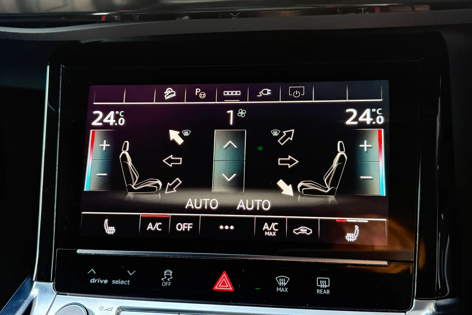 Audi e-tron thumbnail image number 13