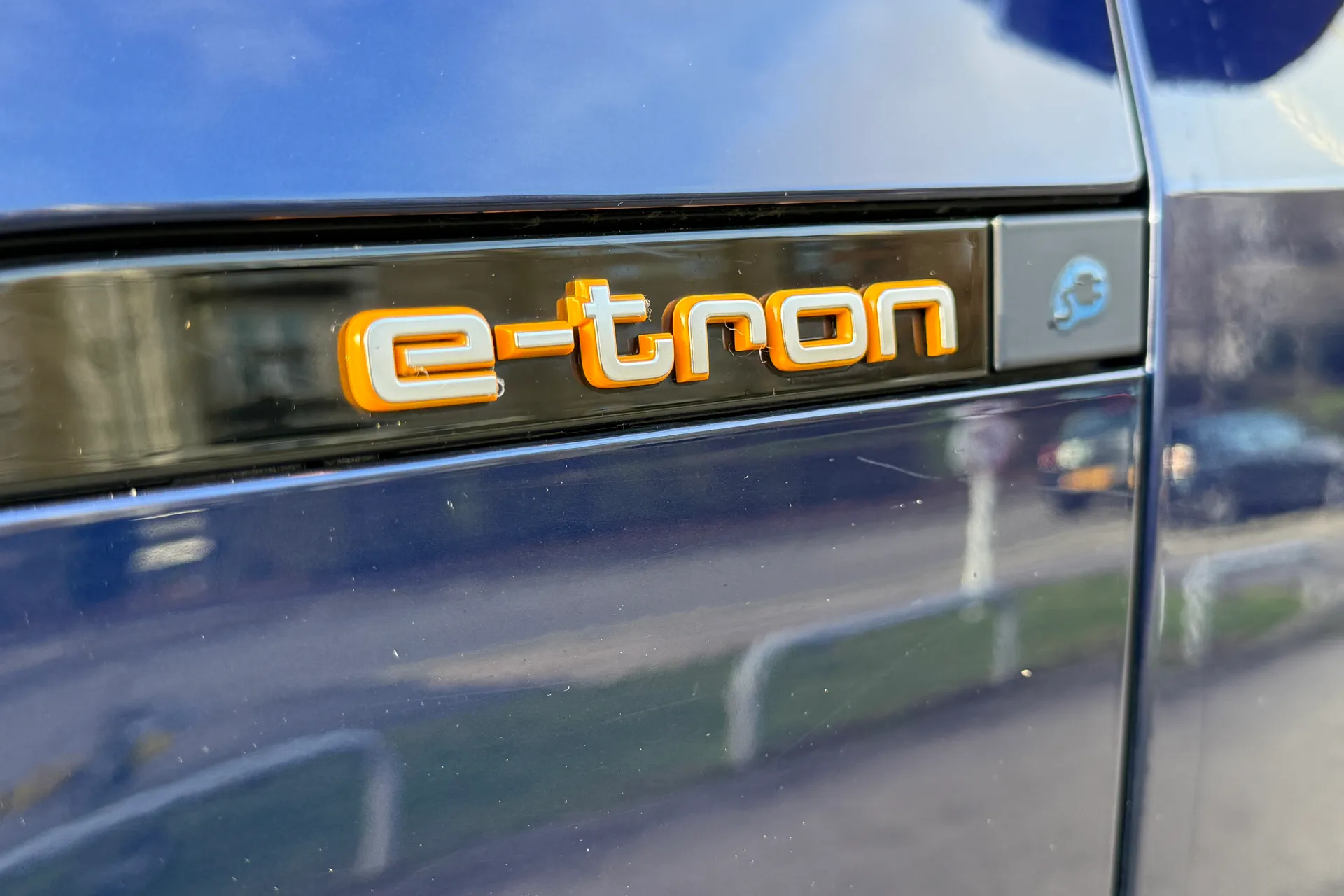 Audi e-tron thumbnail image number 63