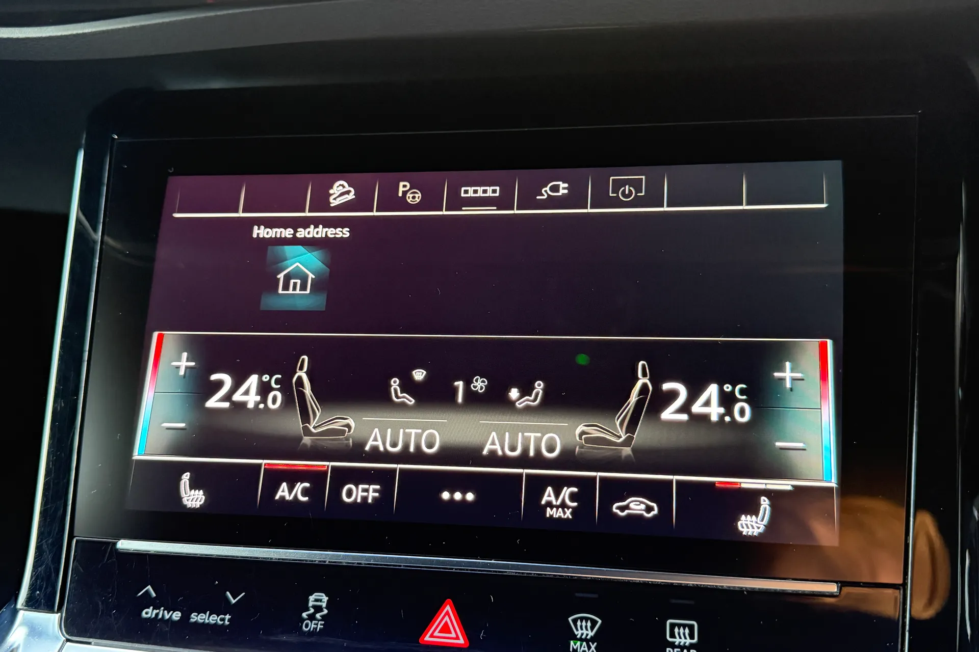 Audi e-tron thumbnail image number 27