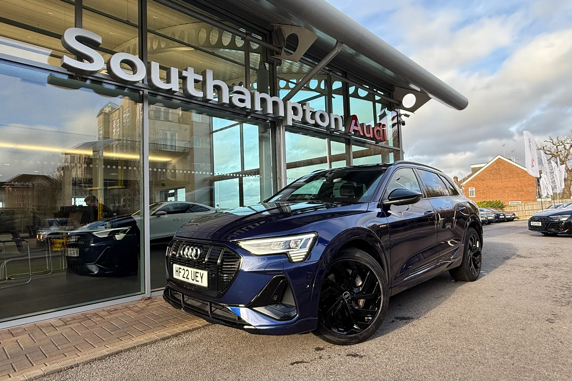 Audi e-tron thumbnail image number 59