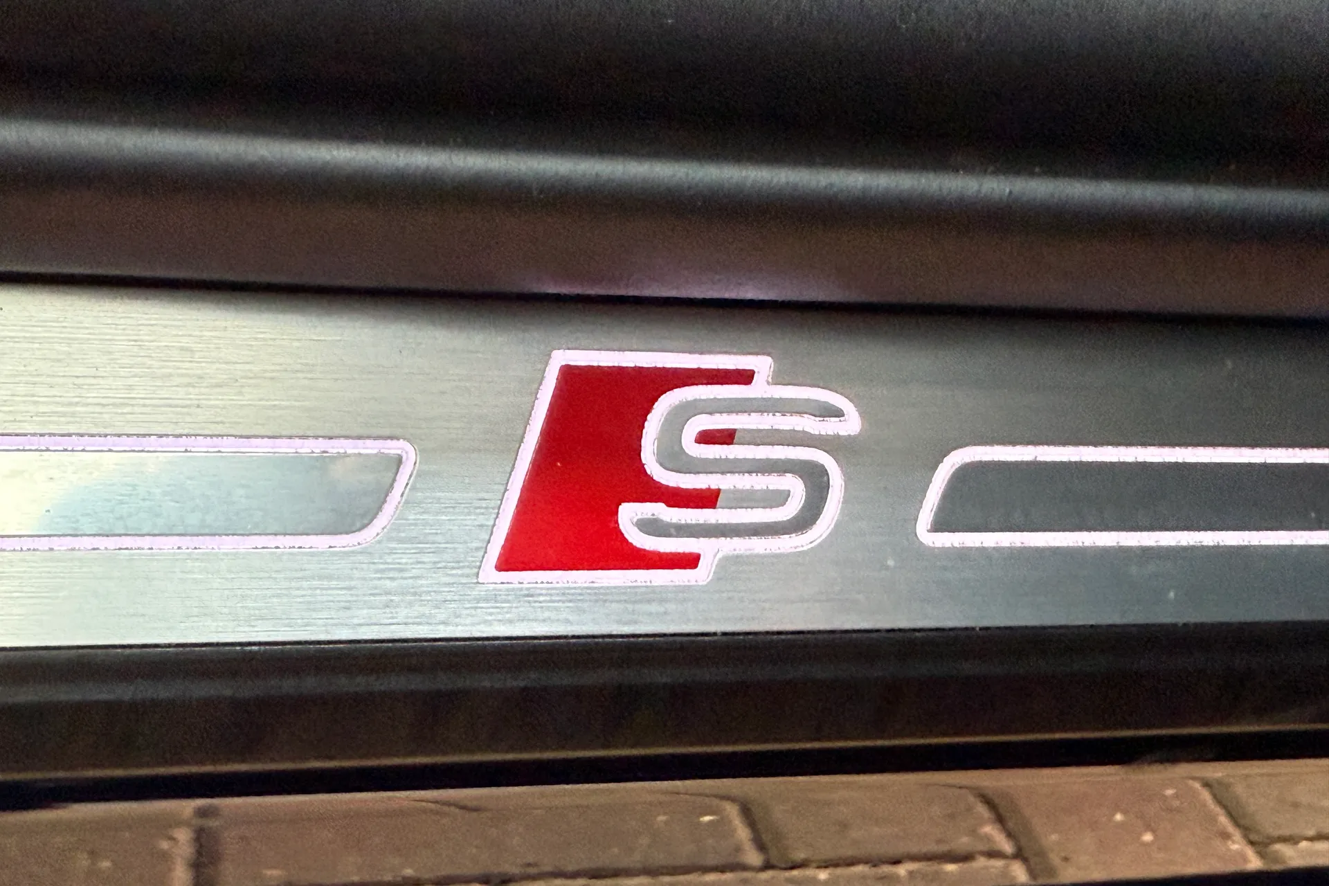 Audi e-tron thumbnail image number 41