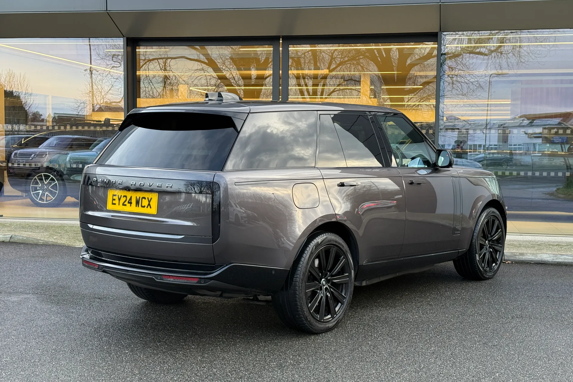 LAND ROVER RANGE ROVER thumbnail image number 7