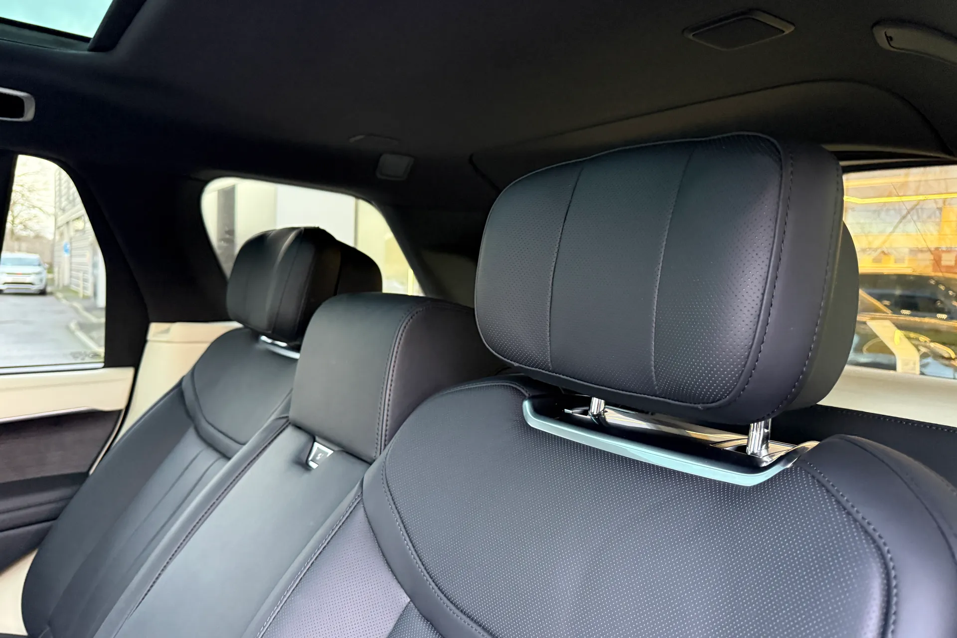 LAND ROVER RANGE ROVER thumbnail image number 52