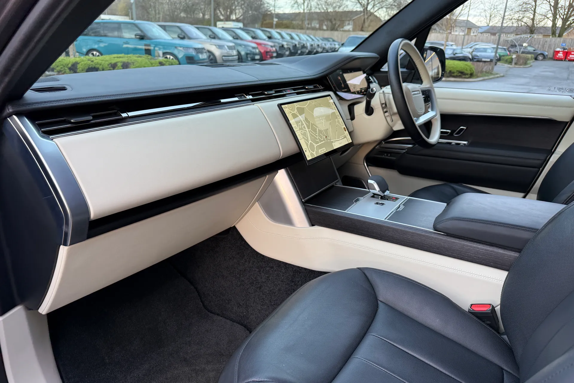 LAND ROVER RANGE ROVER thumbnail image number 50