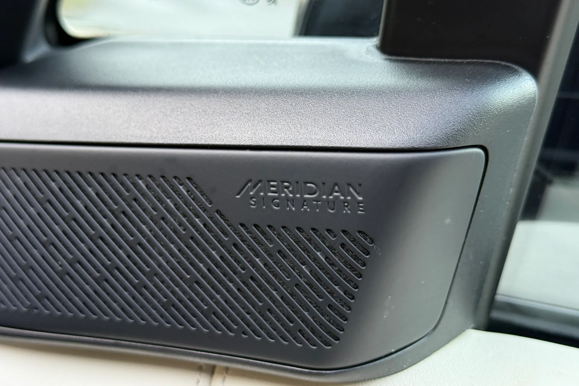 LAND ROVER RANGE ROVER thumbnail image number 22