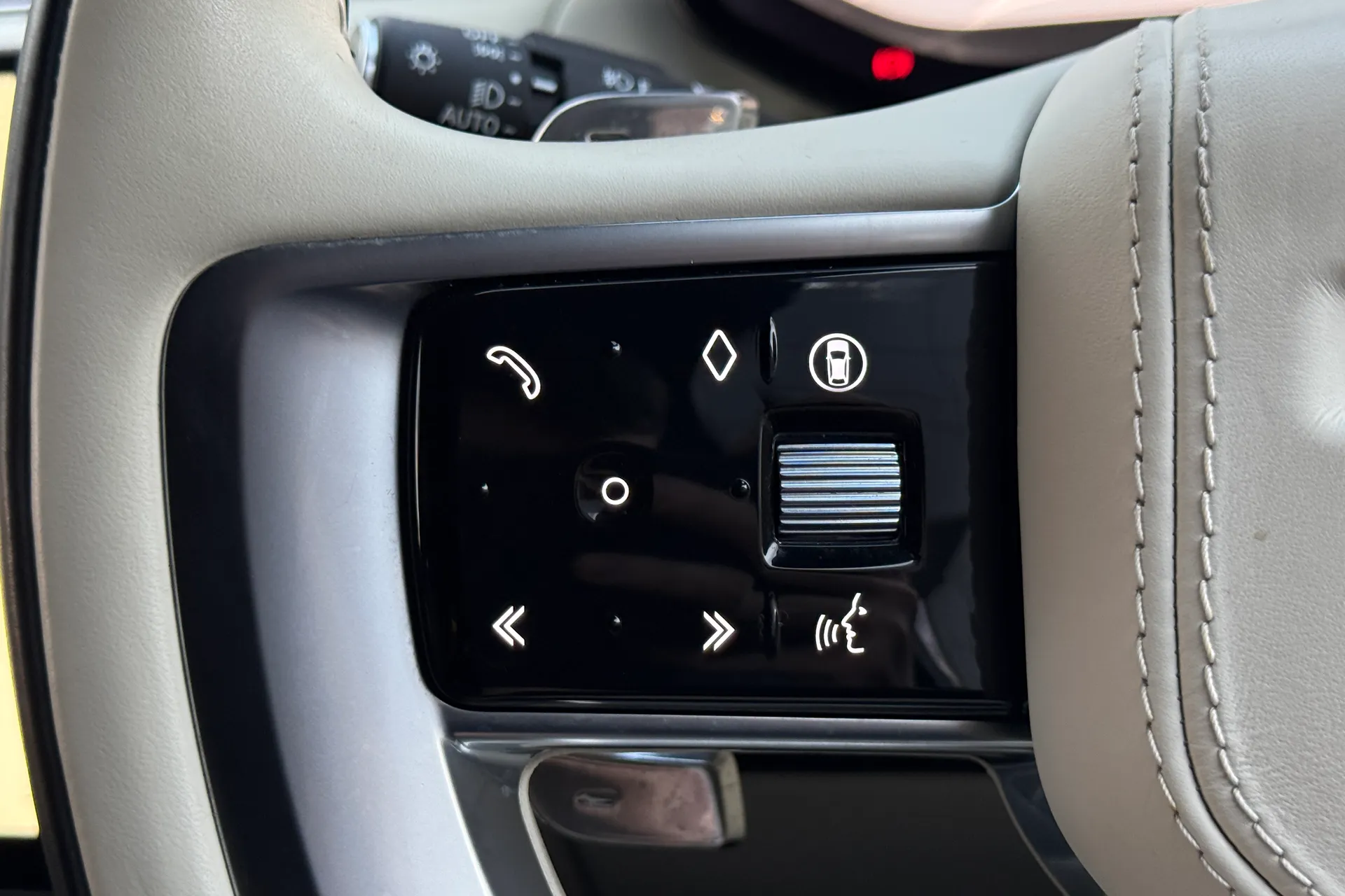 LAND ROVER RANGE ROVER thumbnail image number 27