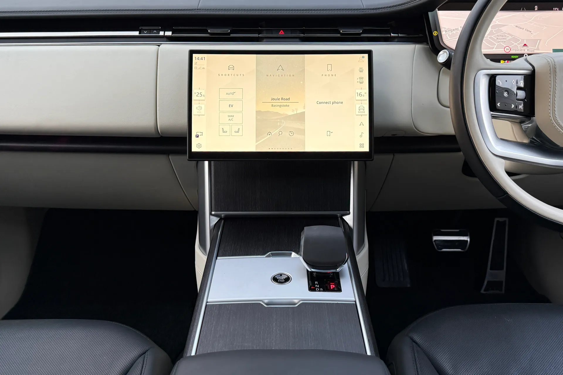 LAND ROVER RANGE ROVER thumbnail image number 15