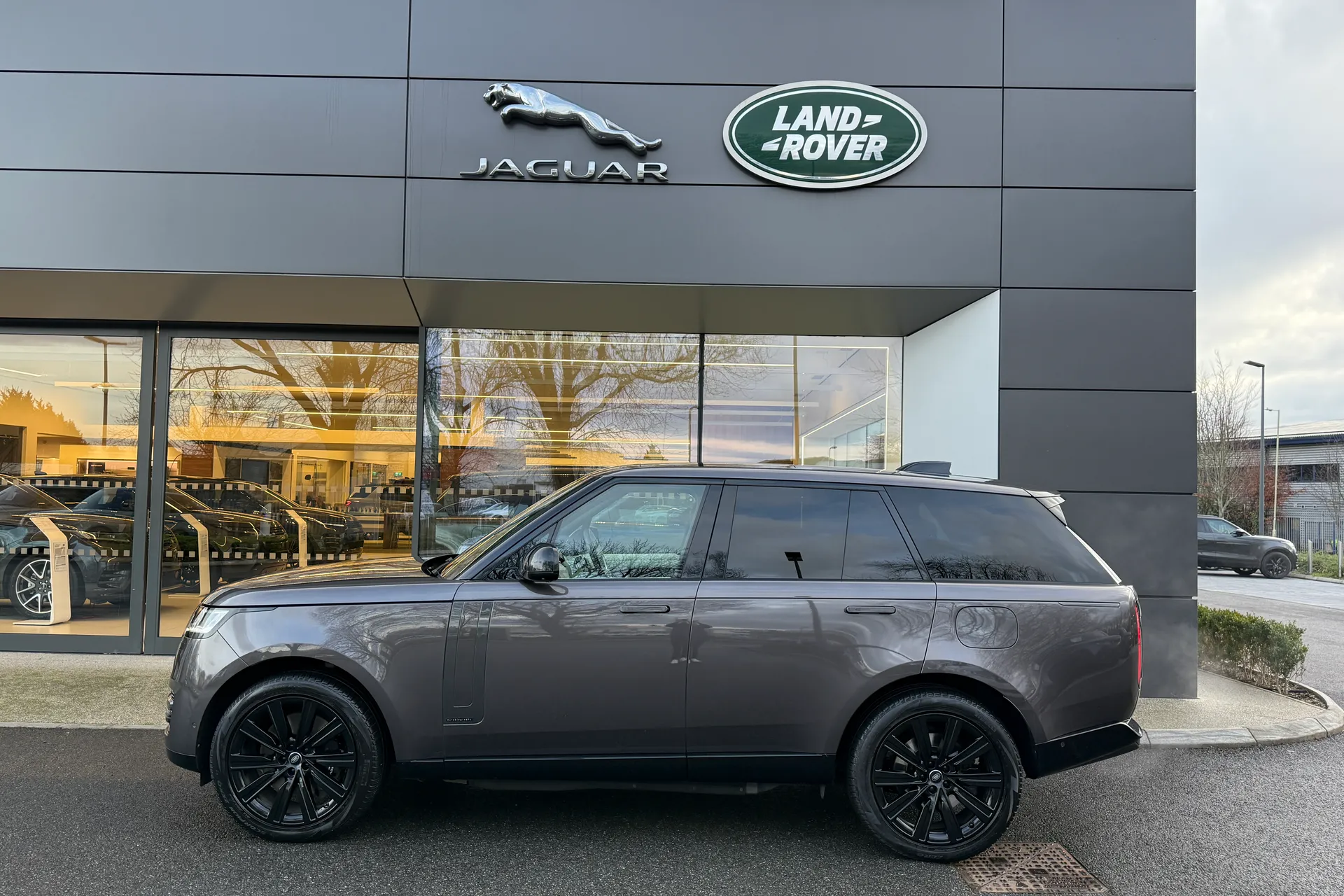 LAND ROVER RANGE ROVER thumbnail image number 28