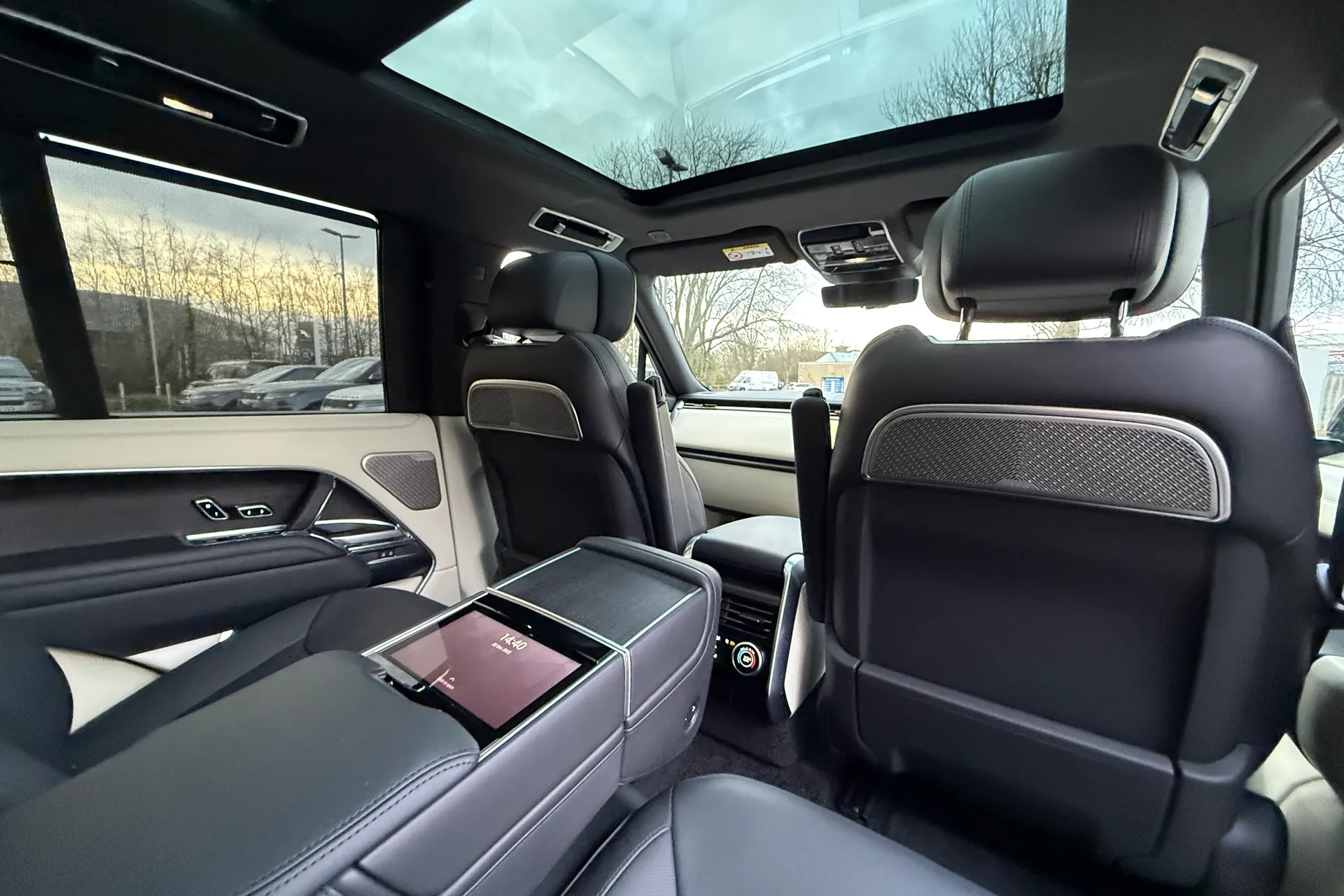 LAND ROVER RANGE ROVER thumbnail image number 45