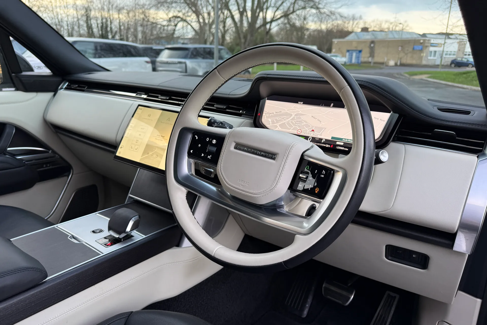 LAND ROVER RANGE ROVER thumbnail image number 33