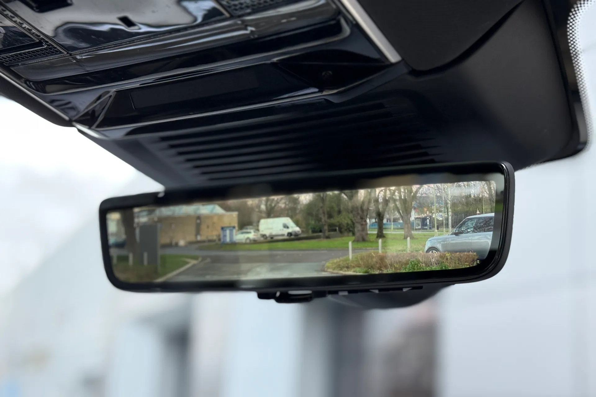 LAND ROVER RANGE ROVER thumbnail image number 35