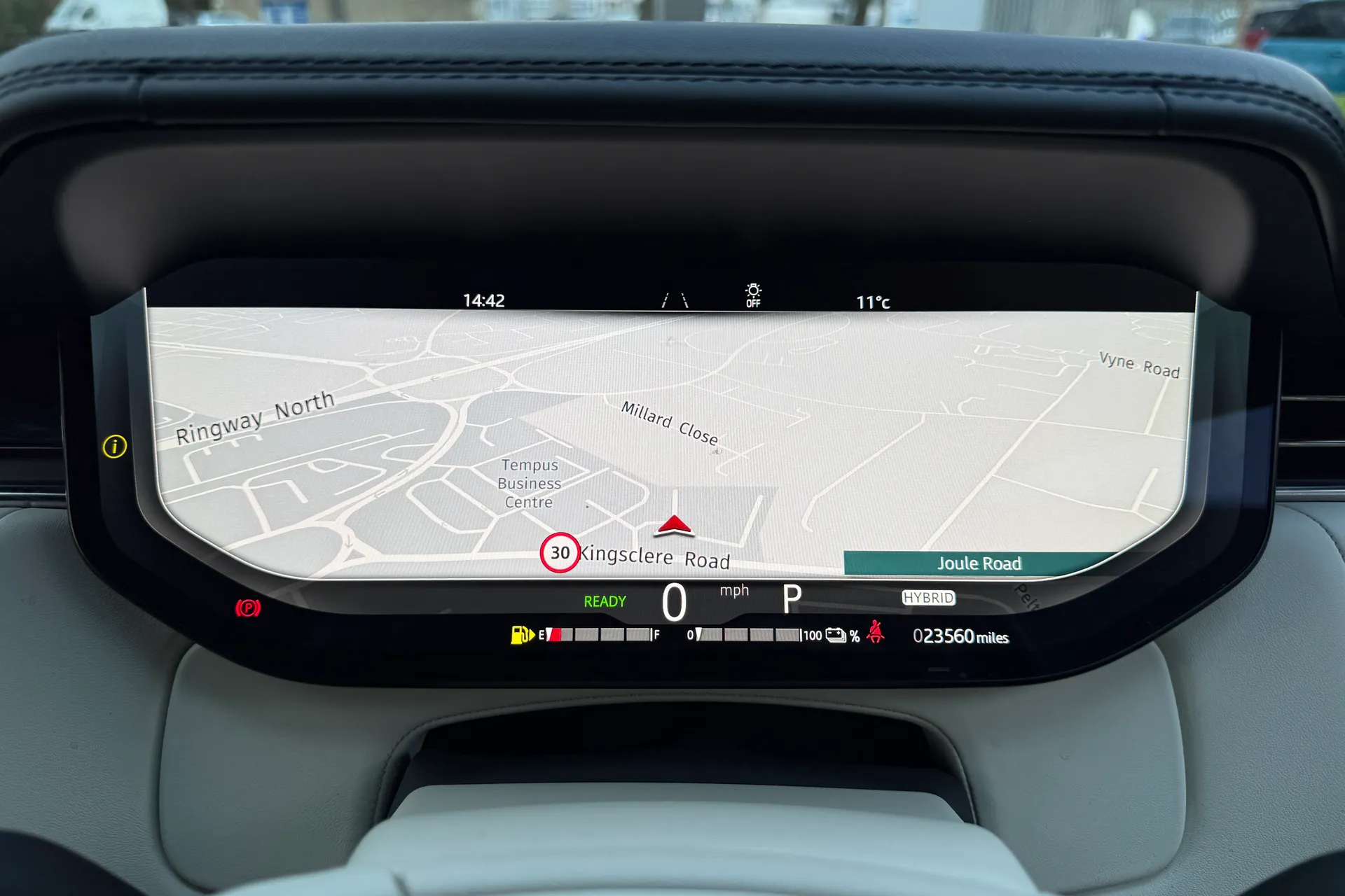 LAND ROVER RANGE ROVER thumbnail image number 25