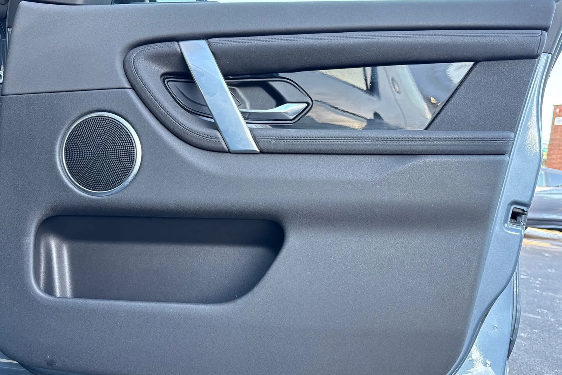 LAND ROVER DISCOVERY SPORT thumbnail image number 13