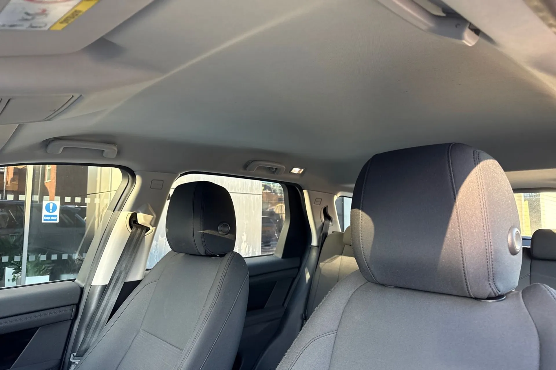 LAND ROVER DISCOVERY SPORT thumbnail image number 38