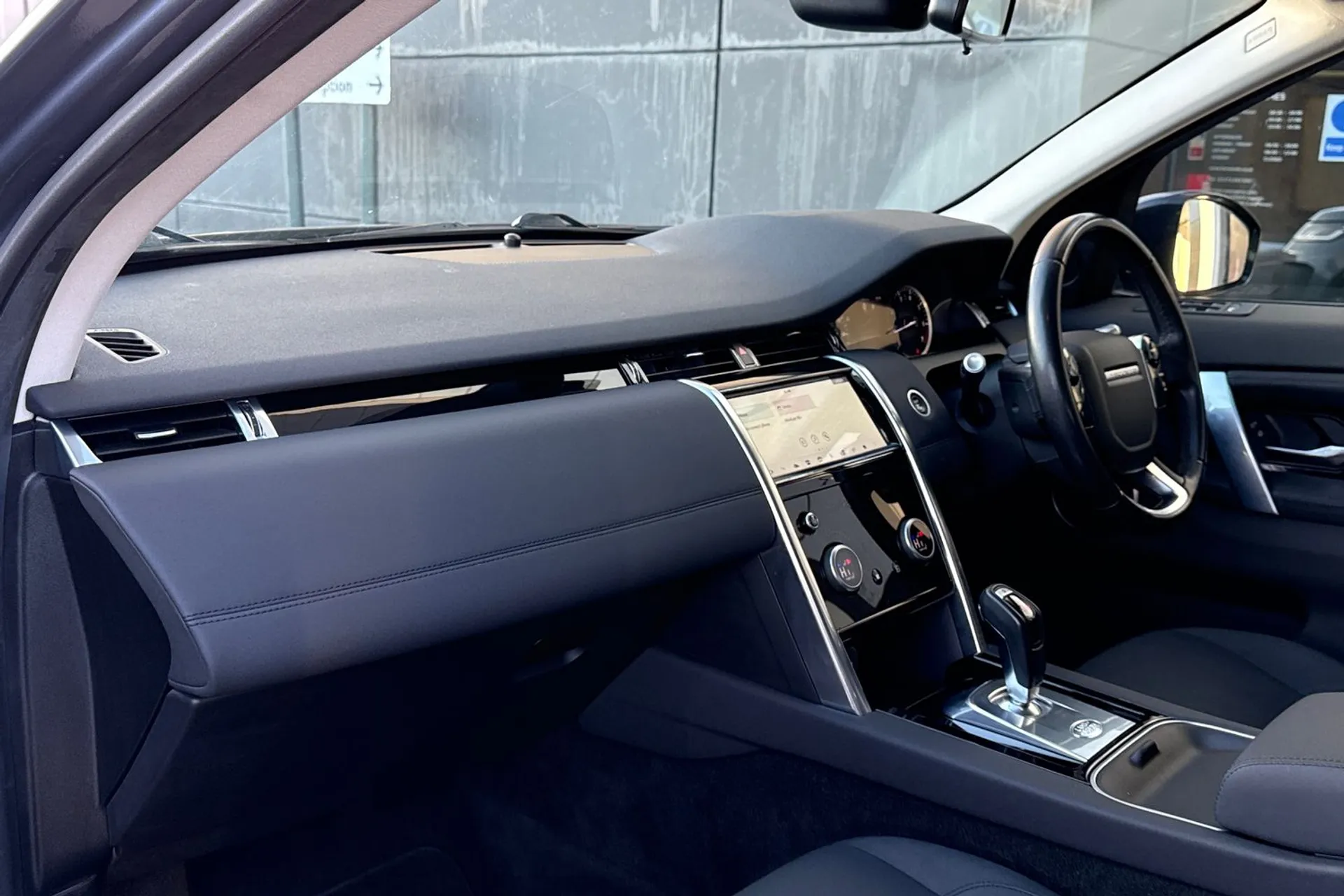 LAND ROVER DISCOVERY SPORT thumbnail image number 36