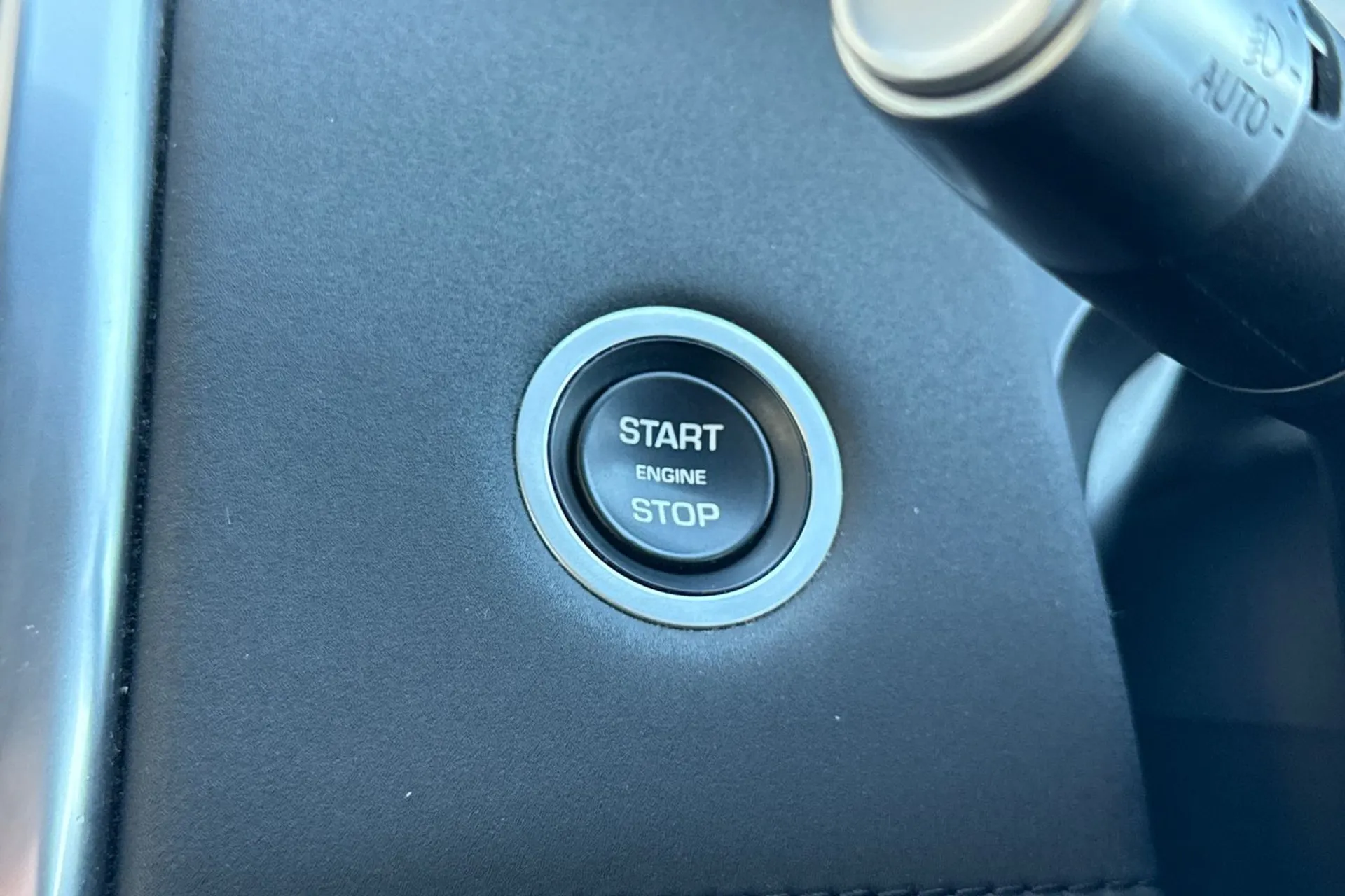 LAND ROVER DISCOVERY SPORT thumbnail image number 52