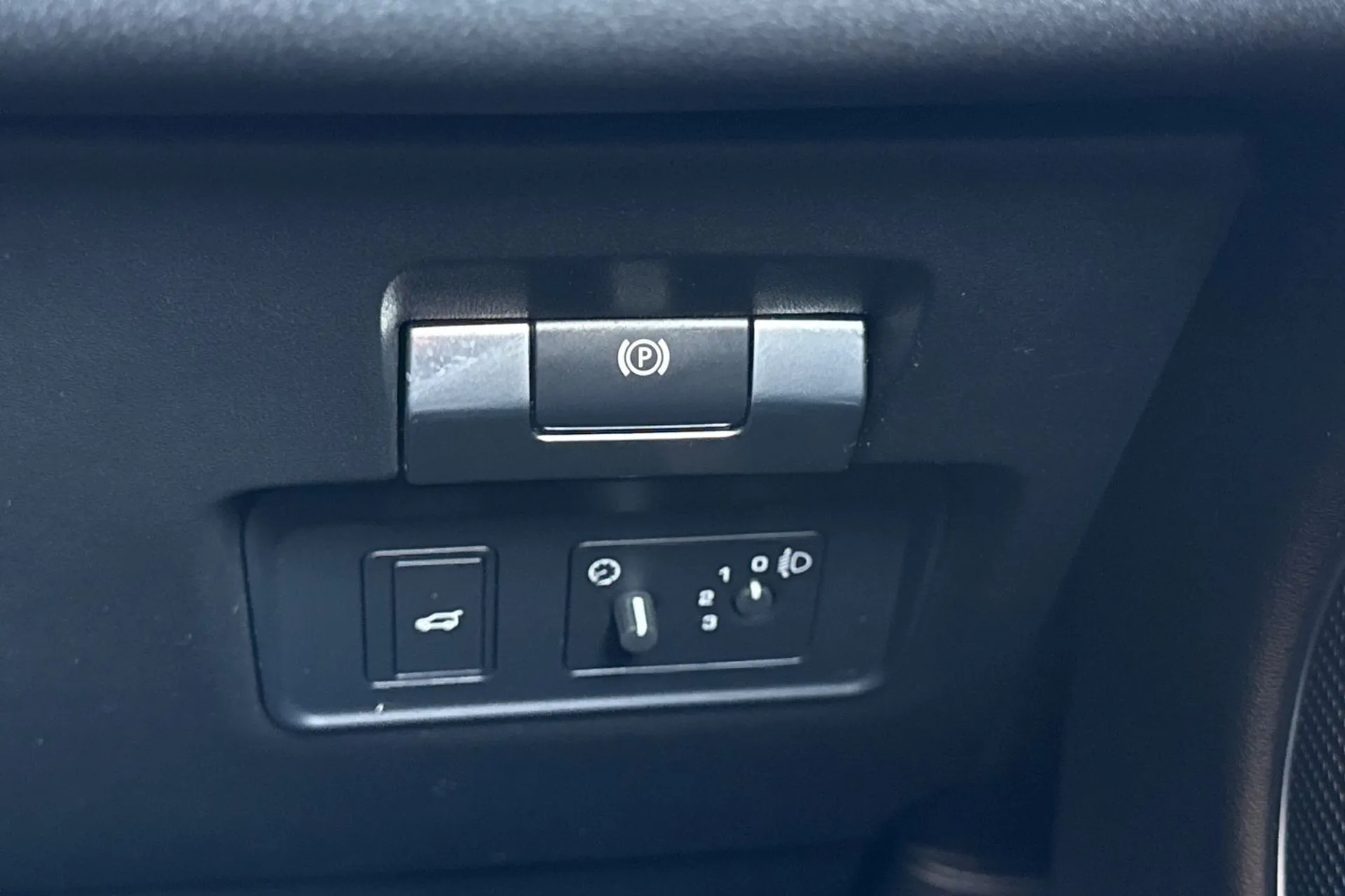 LAND ROVER DISCOVERY SPORT thumbnail image number 59