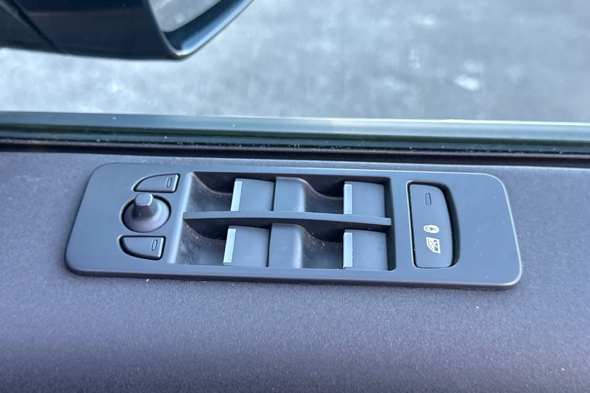 LAND ROVER DISCOVERY SPORT thumbnail image number 51