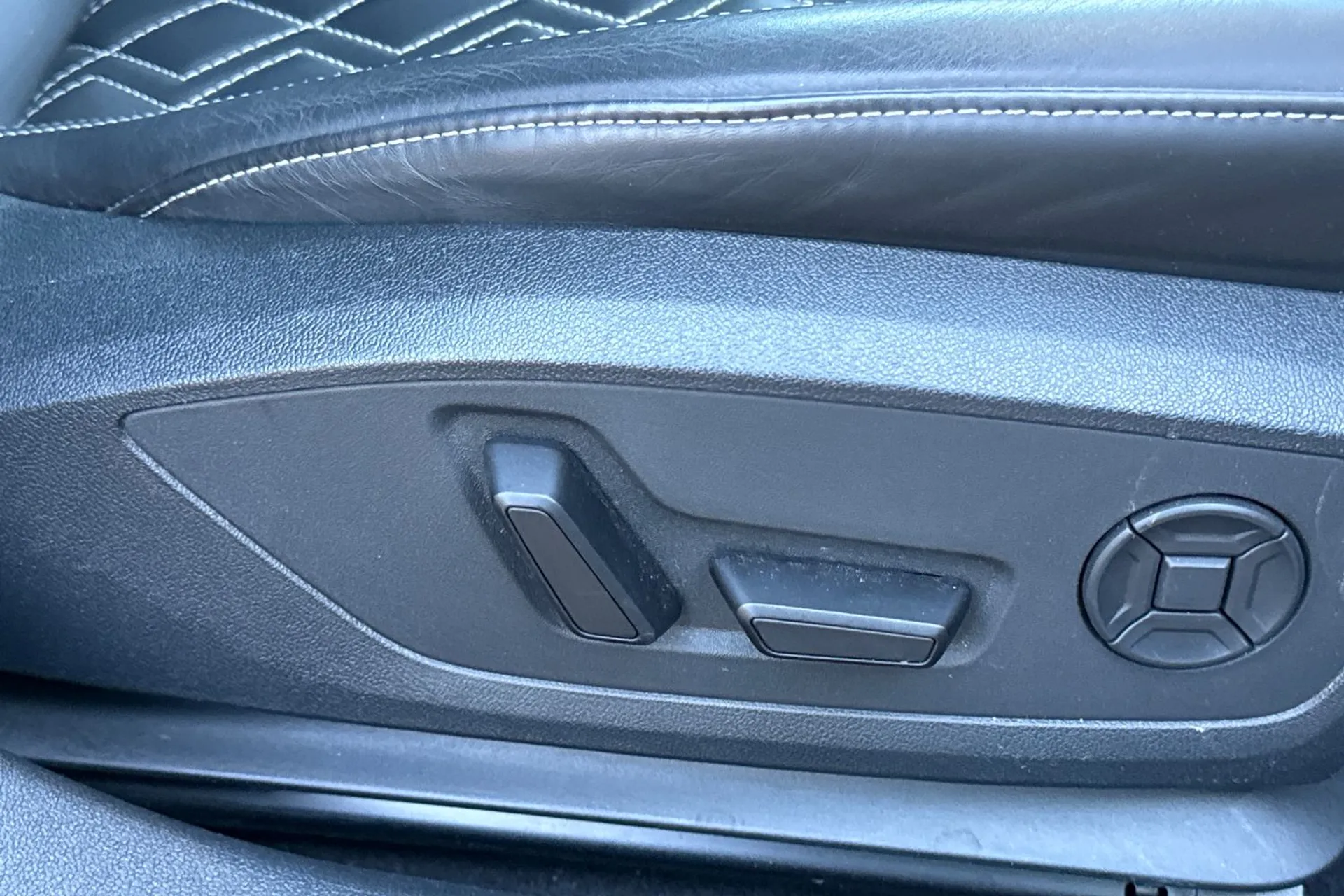 Audi A3 thumbnail image number 46