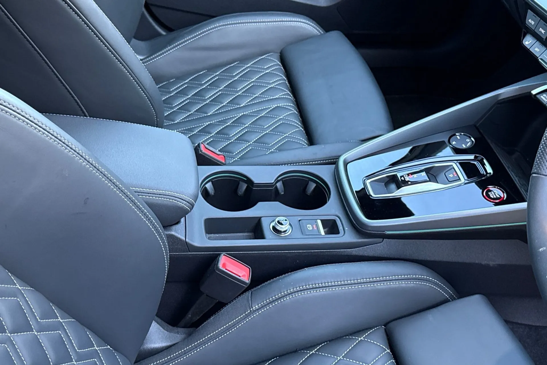 Audi A3 thumbnail image number 42