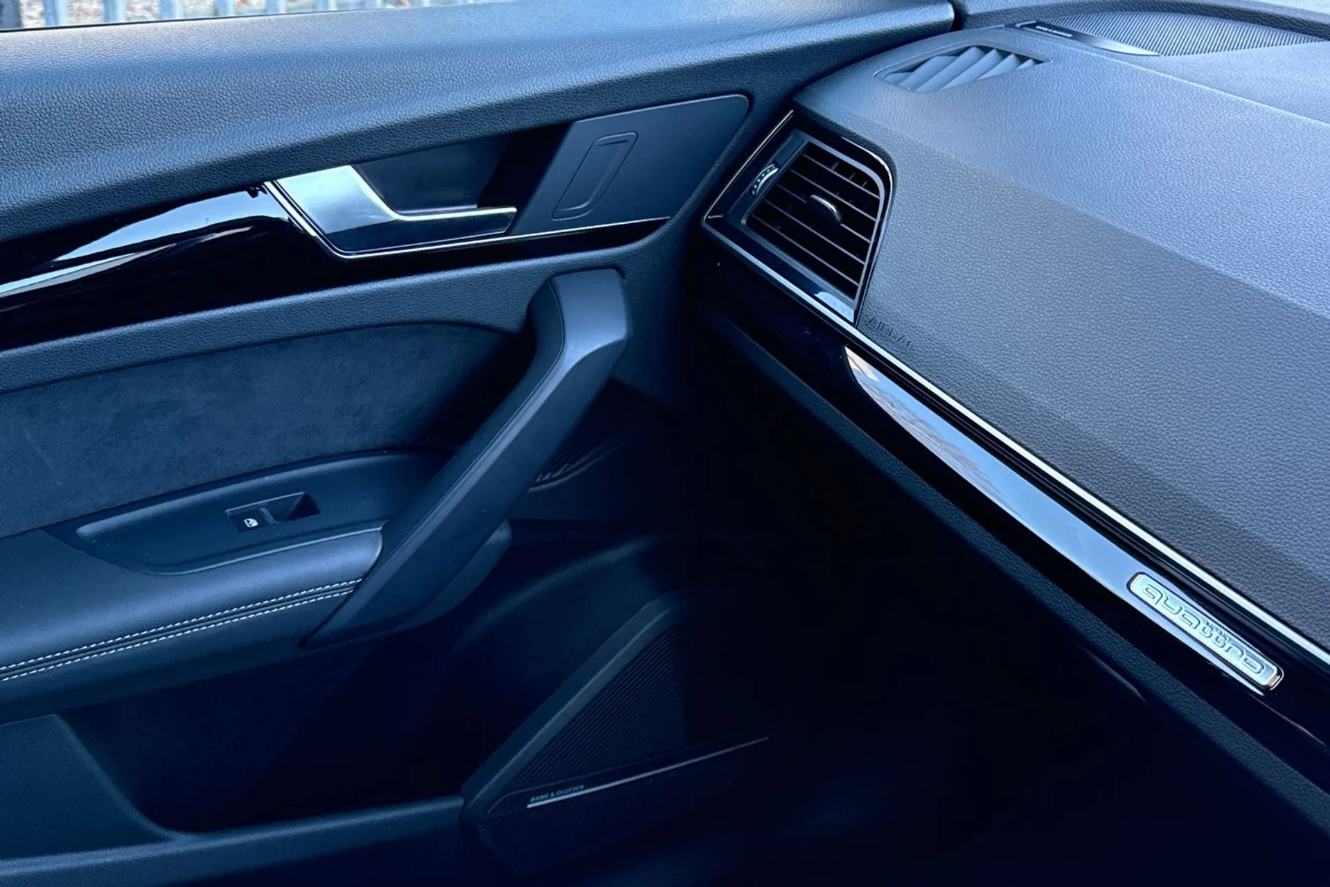 Audi Q5 thumbnail image number 44