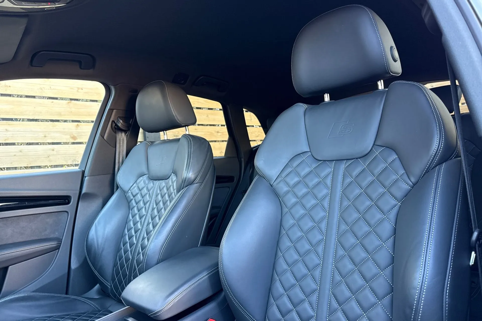 Audi Q5 thumbnail image number 31