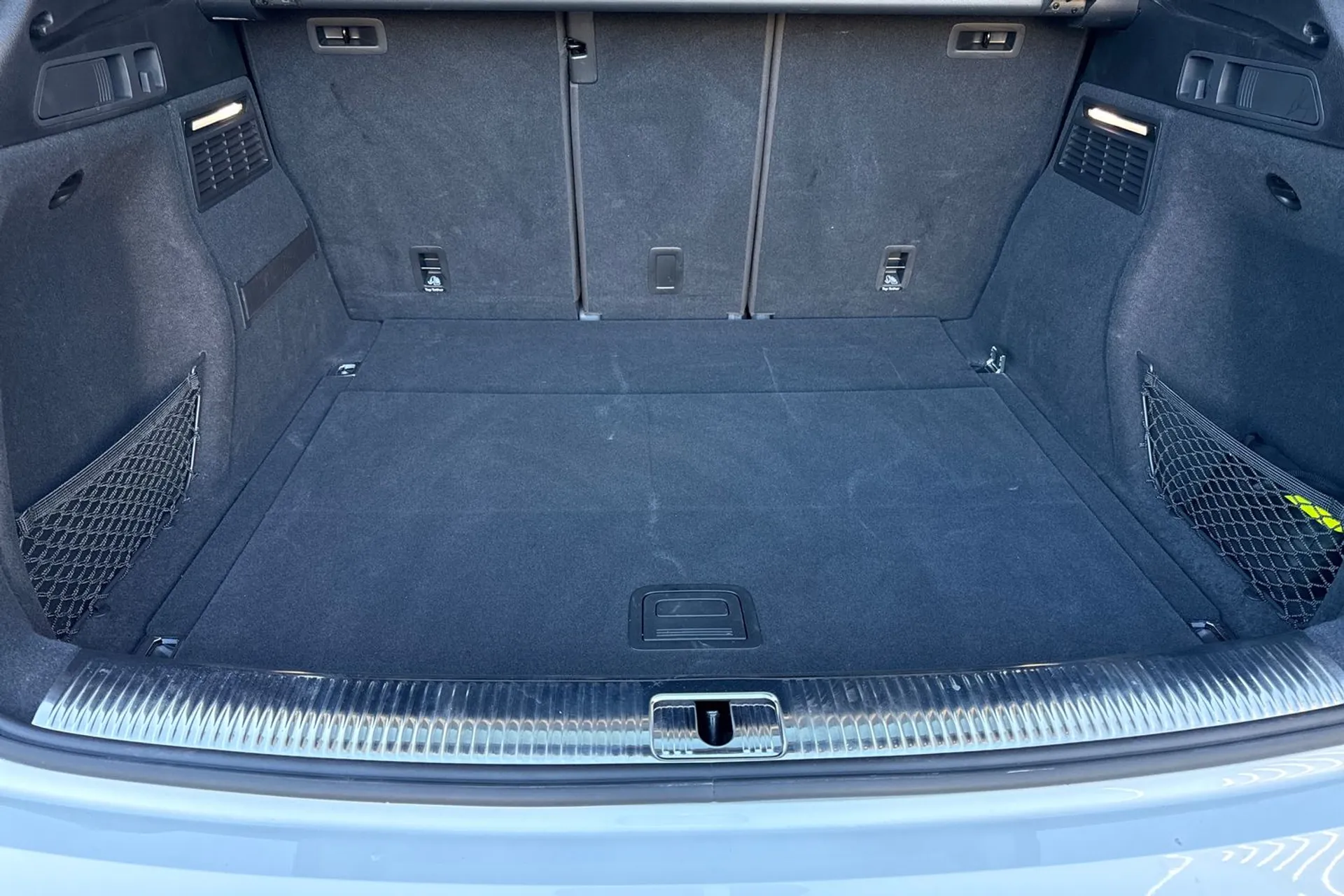 Audi Q5 thumbnail image number 23