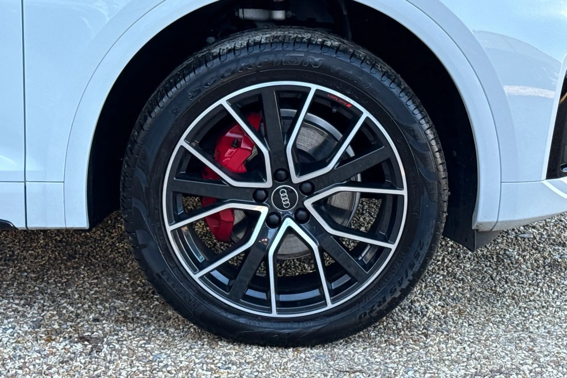 Audi Q5 thumbnail image number 14