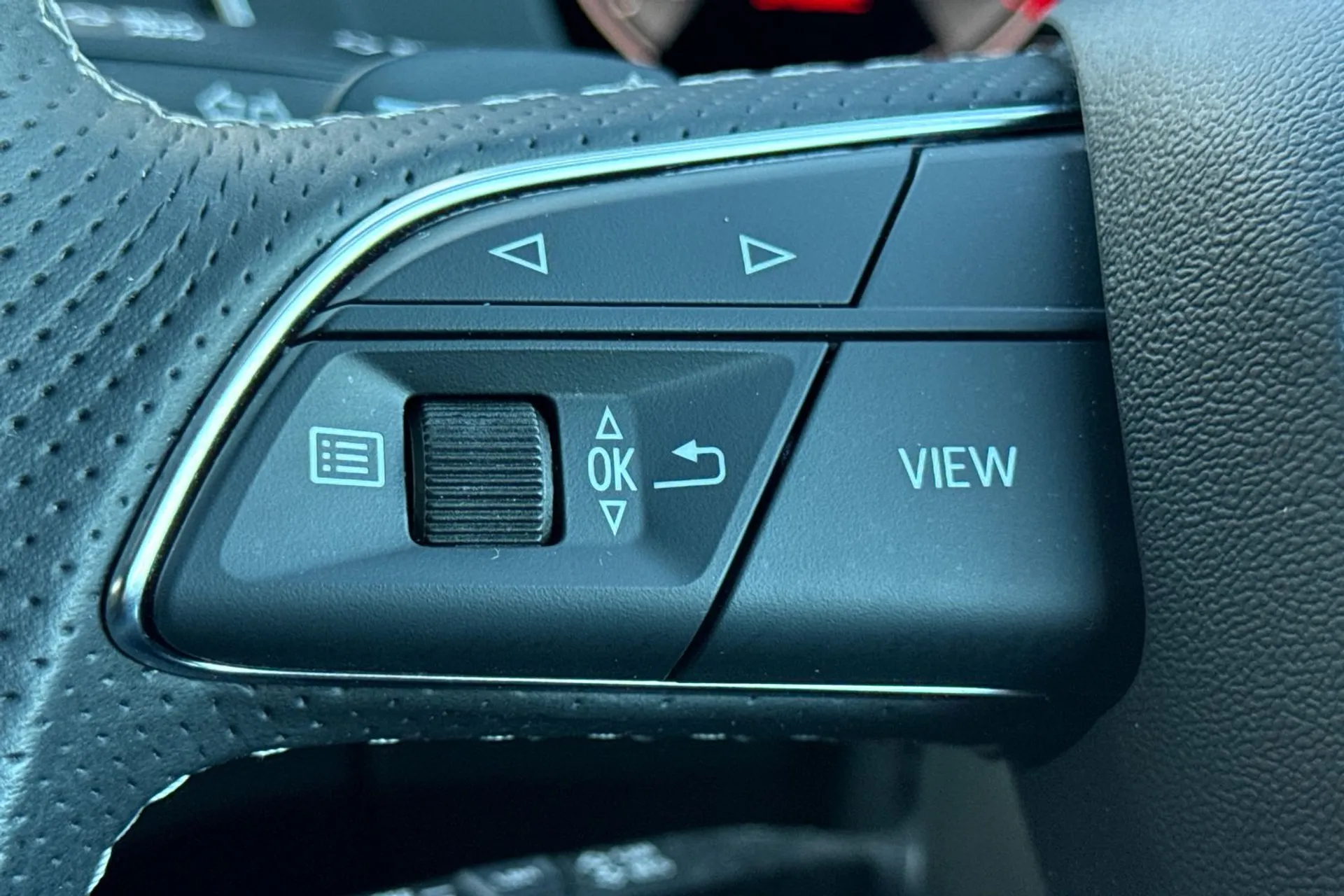 Audi Q5 thumbnail image number 38