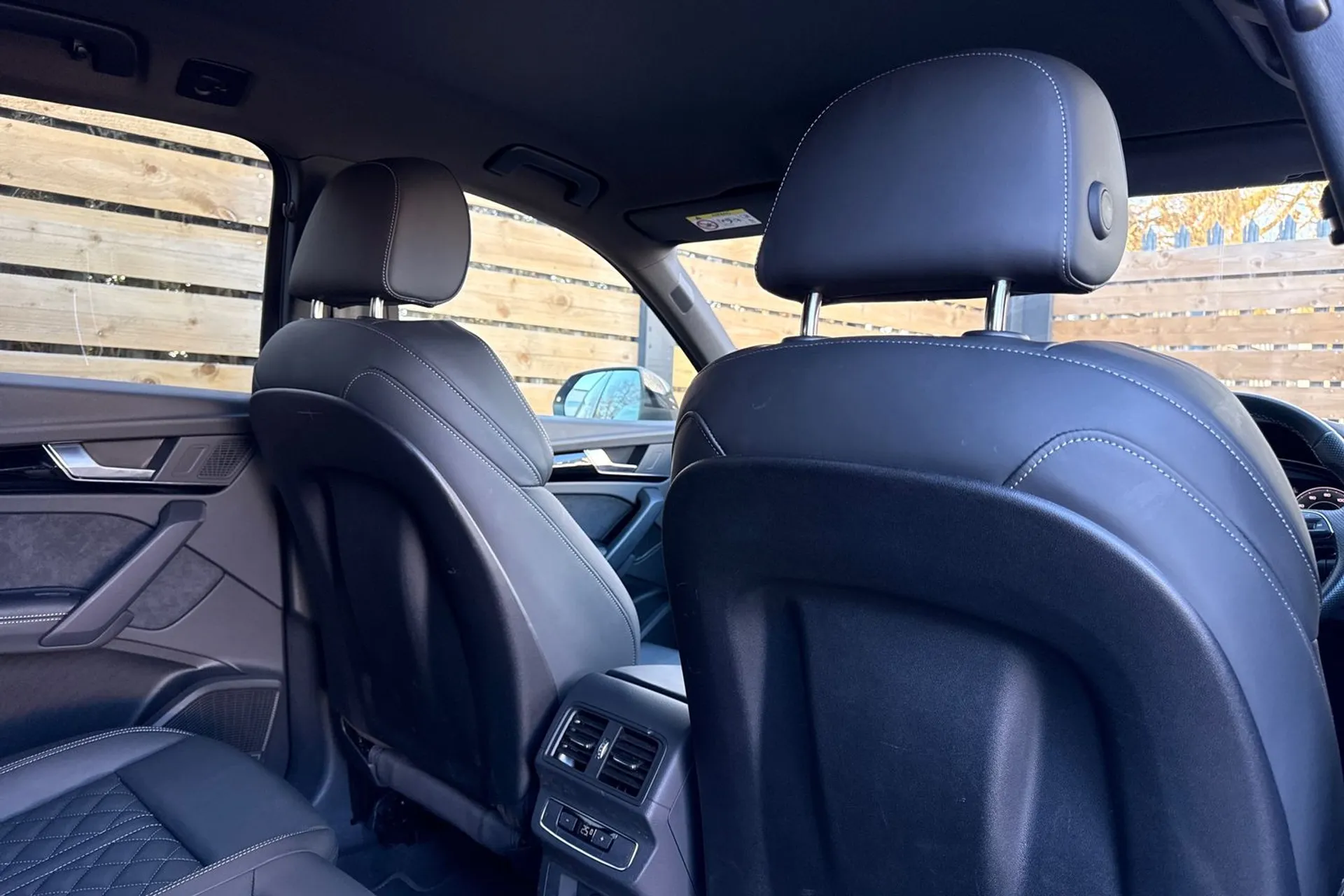 Audi Q5 thumbnail image number 25