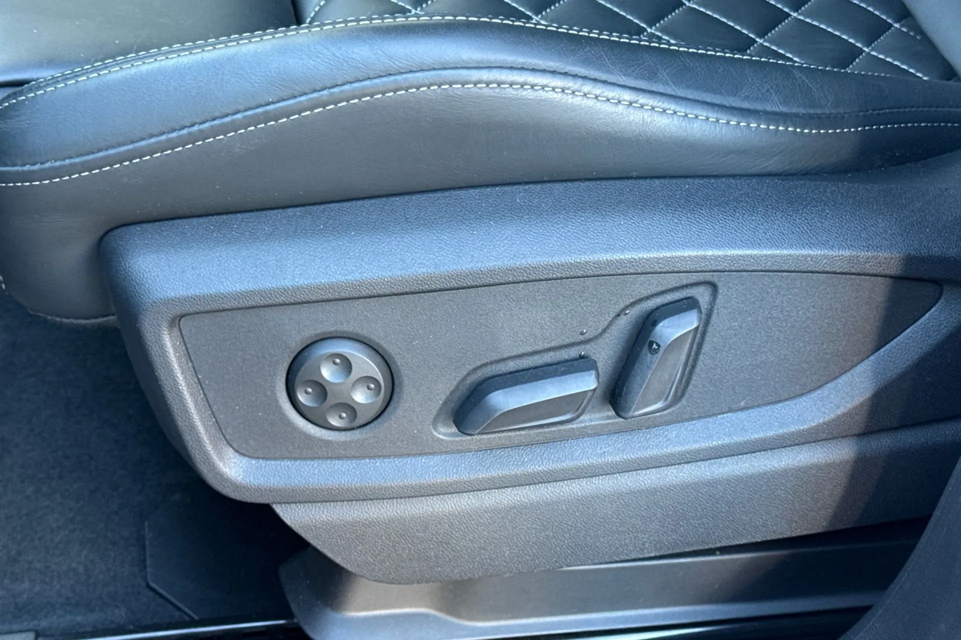 Audi Q5 thumbnail image number 51